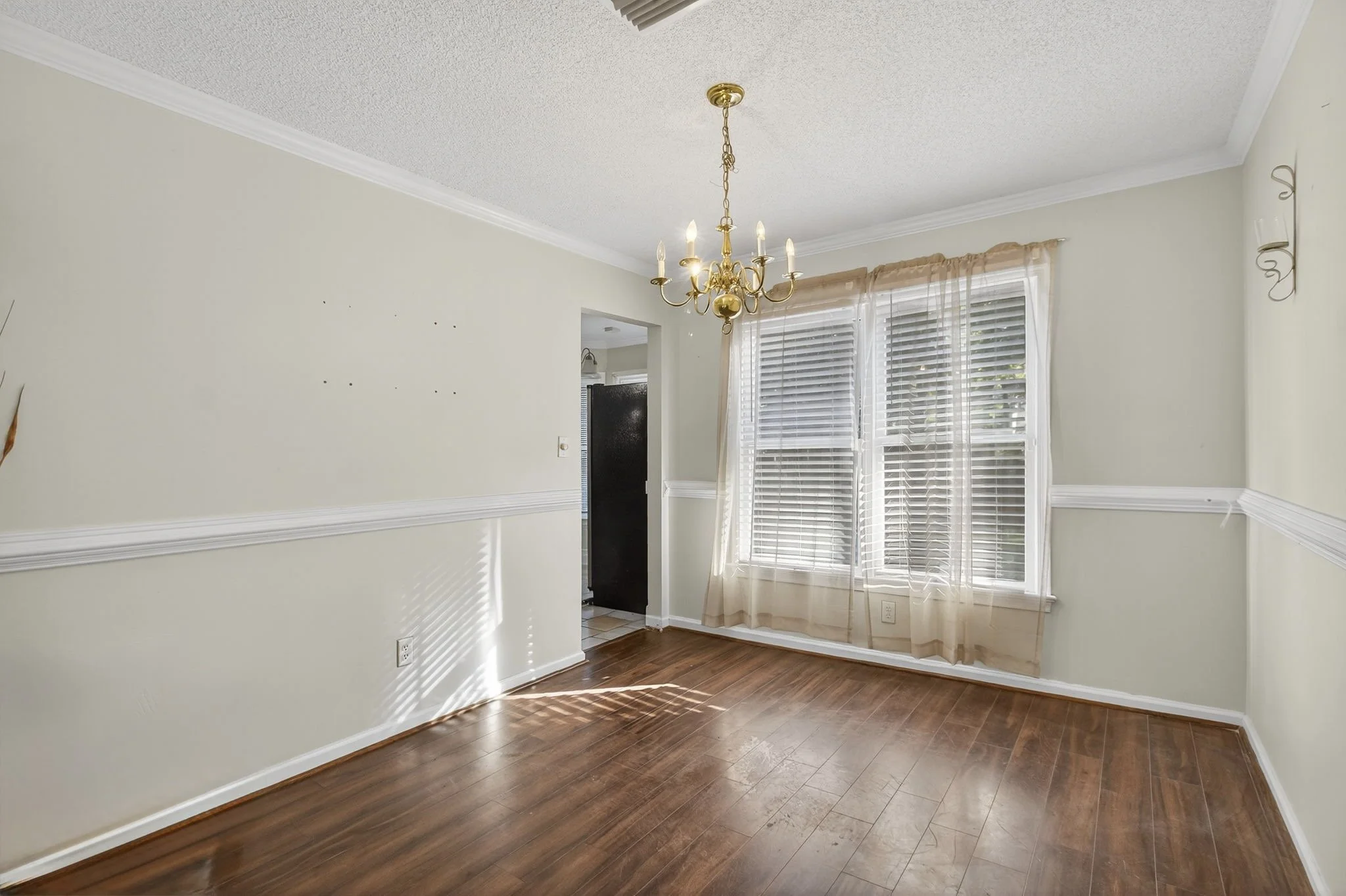 7-web-or-mls-882-belvoir-cir.jpg