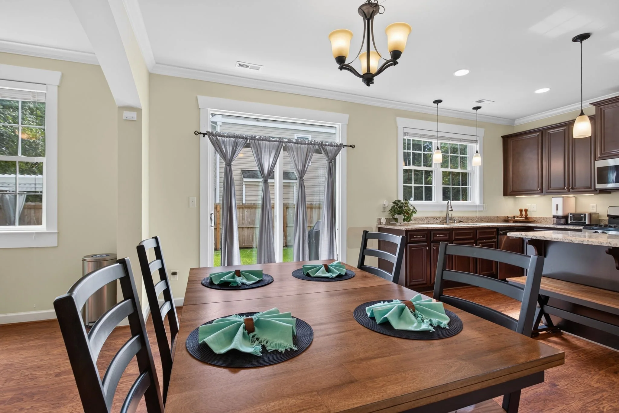 12-web-or-mls-1201-richwood-ave.jpg