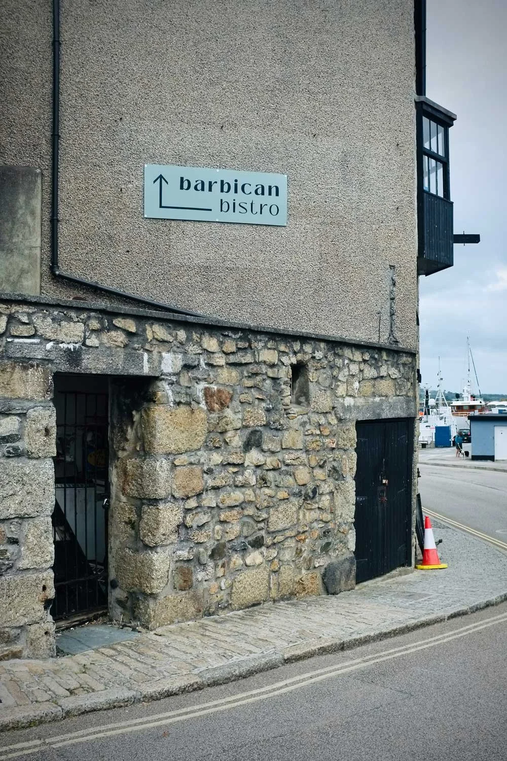 dollar-signs-barbican-bistro-painting-03.jpg