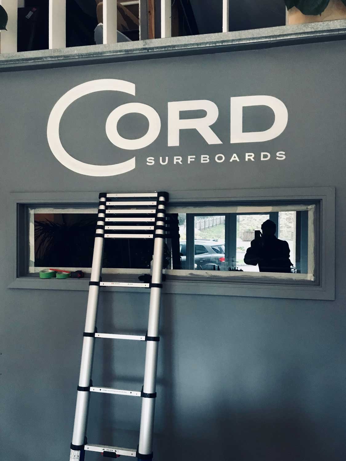 dollar-signs-cord-surfboards-sign-painting-02.jpg