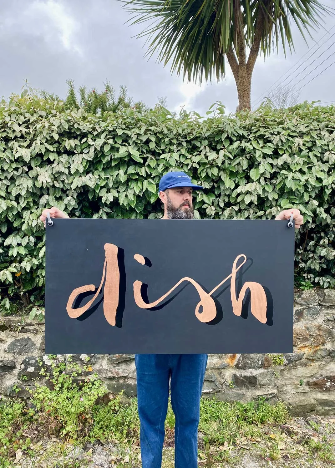 dollar-signs-dish-sign-painting-02.jpg