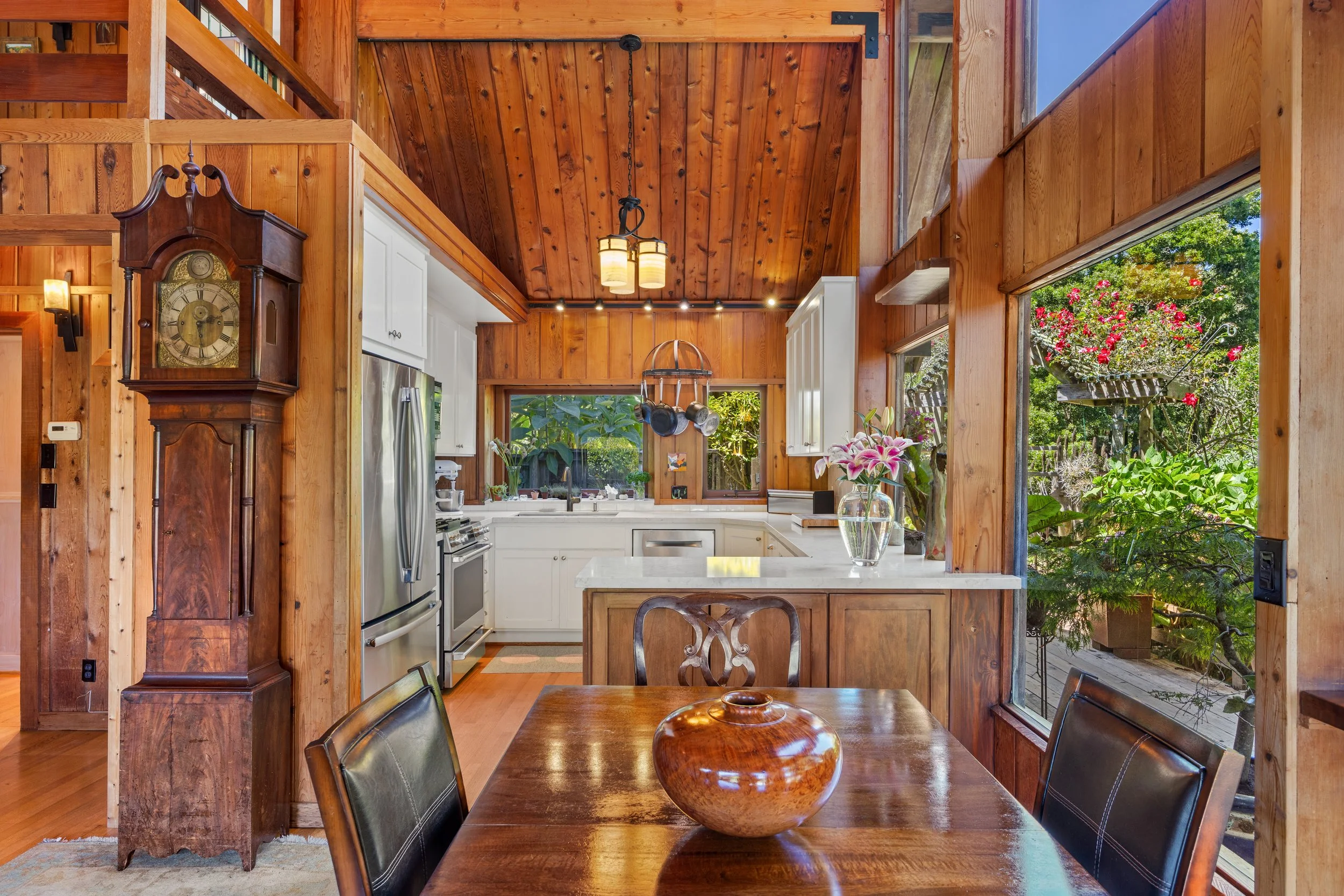 385Cedar 65 MidRes.jpg