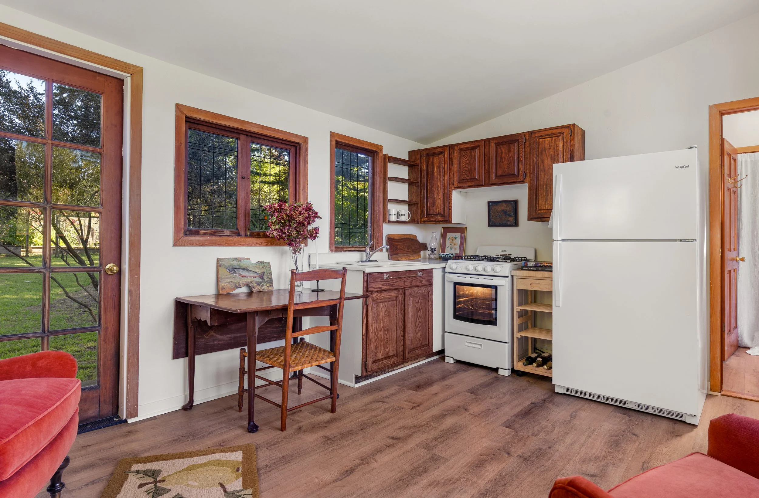 385Cedar 308 MidRes.jpg