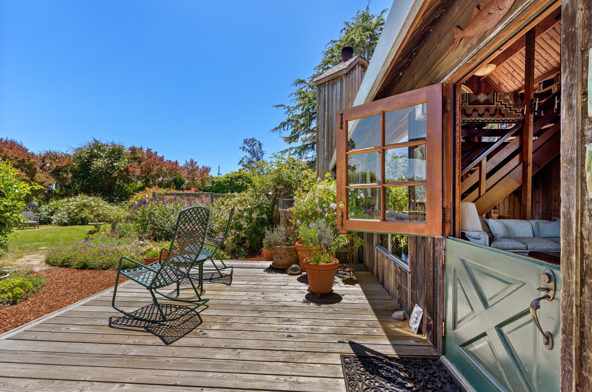 385Cedar 38 MidRes.jpg