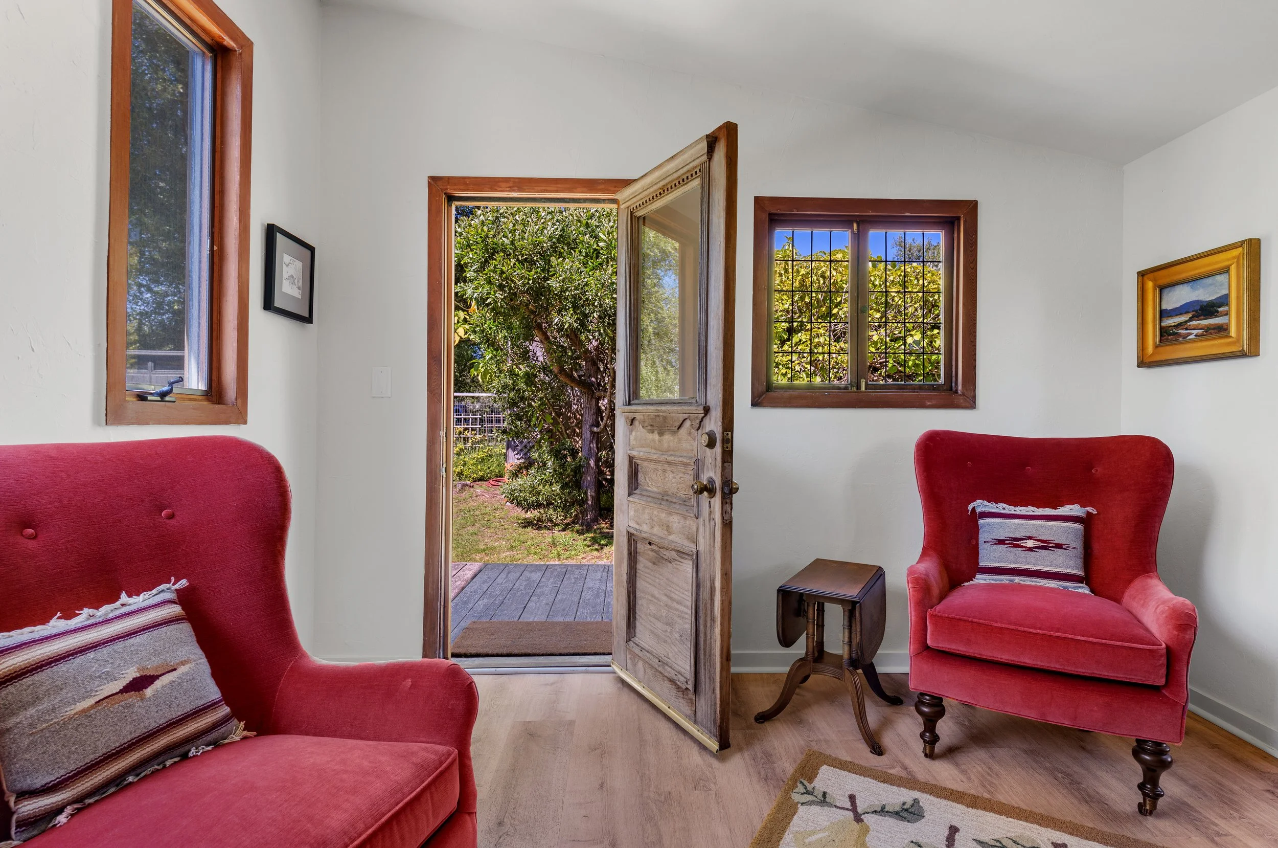 385Cedar 304 MidRes.jpg