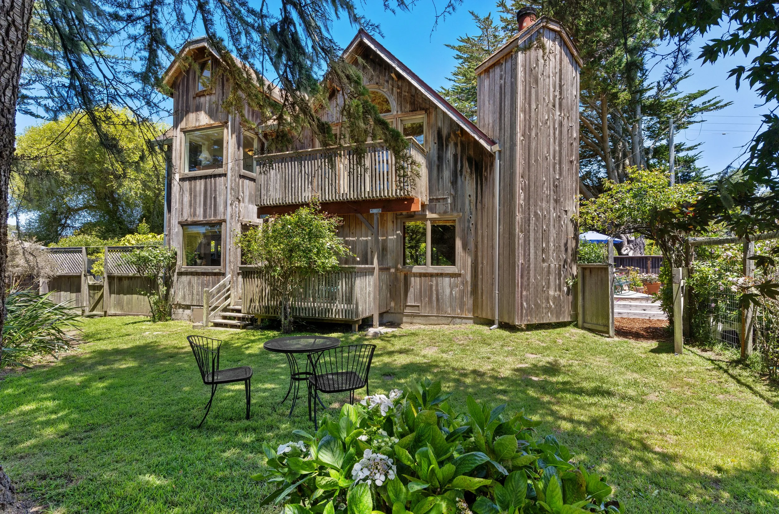 385Cedar 136 MidRes.jpg