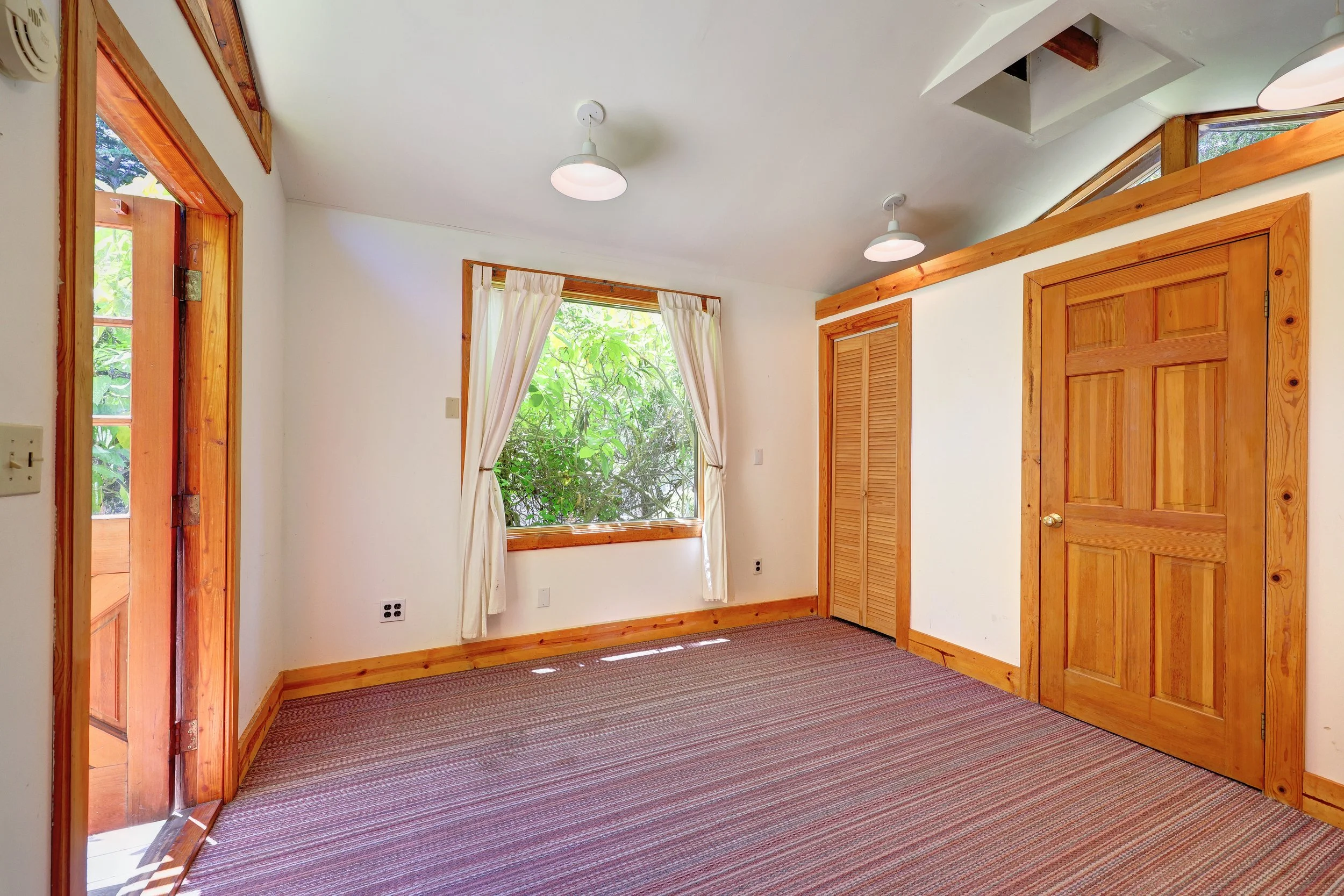 385Cedar 287 MidRes.jpg