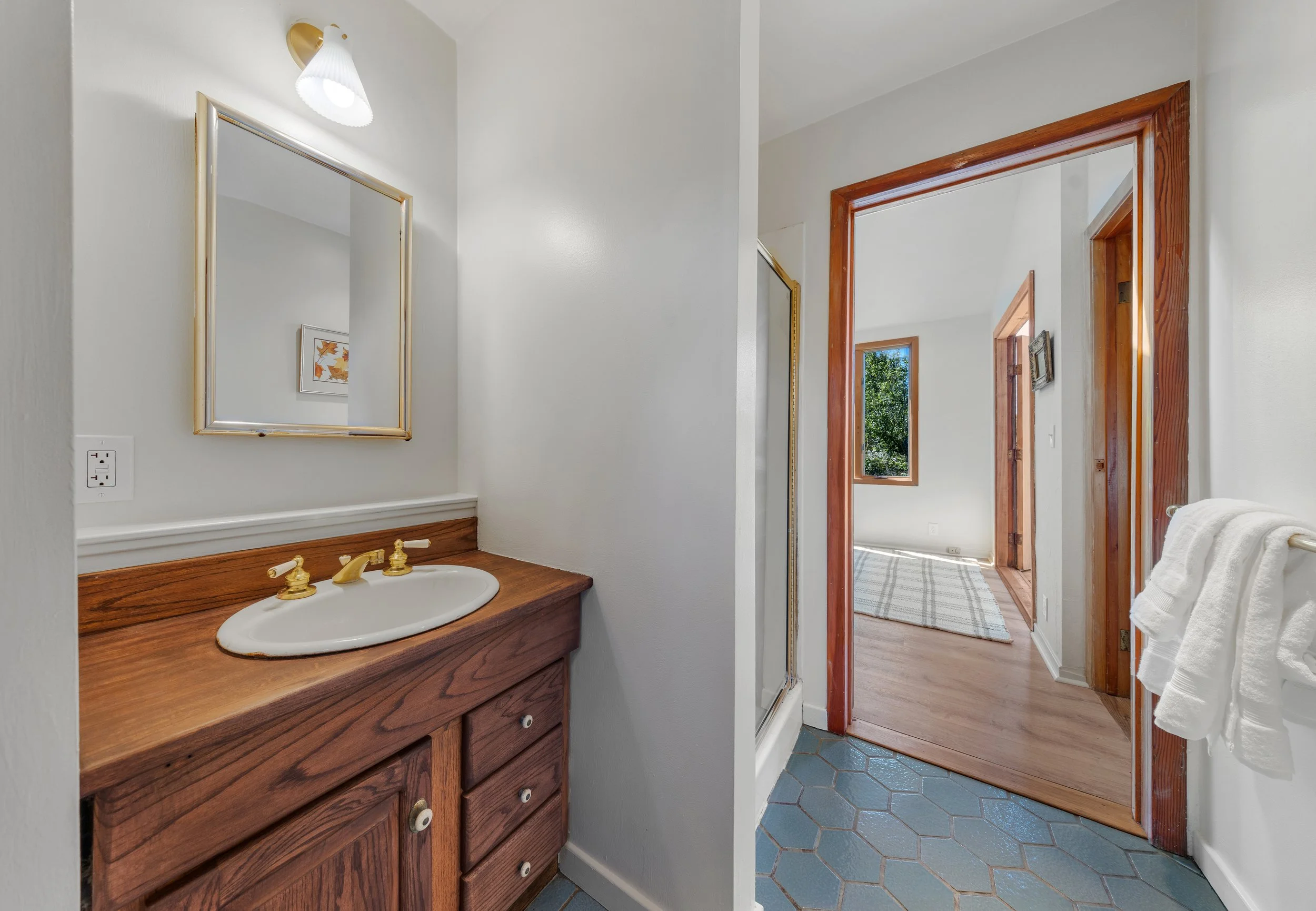 385Cedar 309 MidRes.jpg