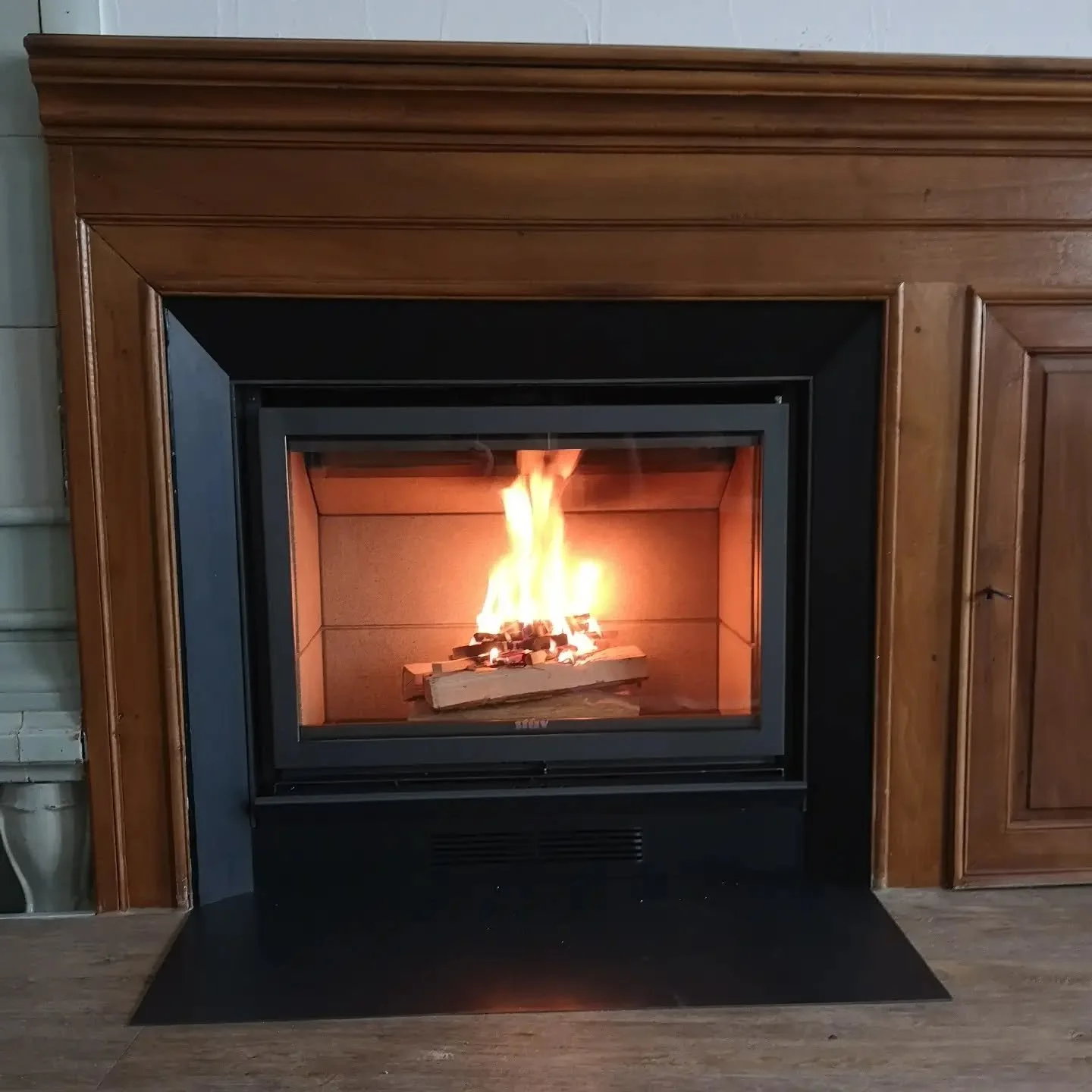 Insert de chemin&eacute;e 🔥 optimisation tout en conservant le patrimoine