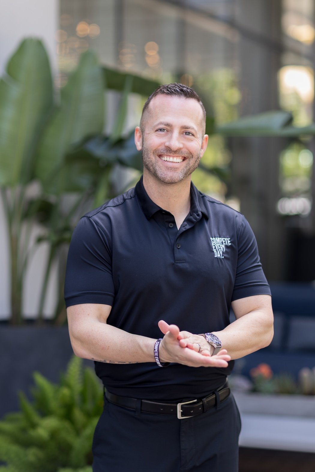 Anti-complacency coach for workplace teams and leaders.