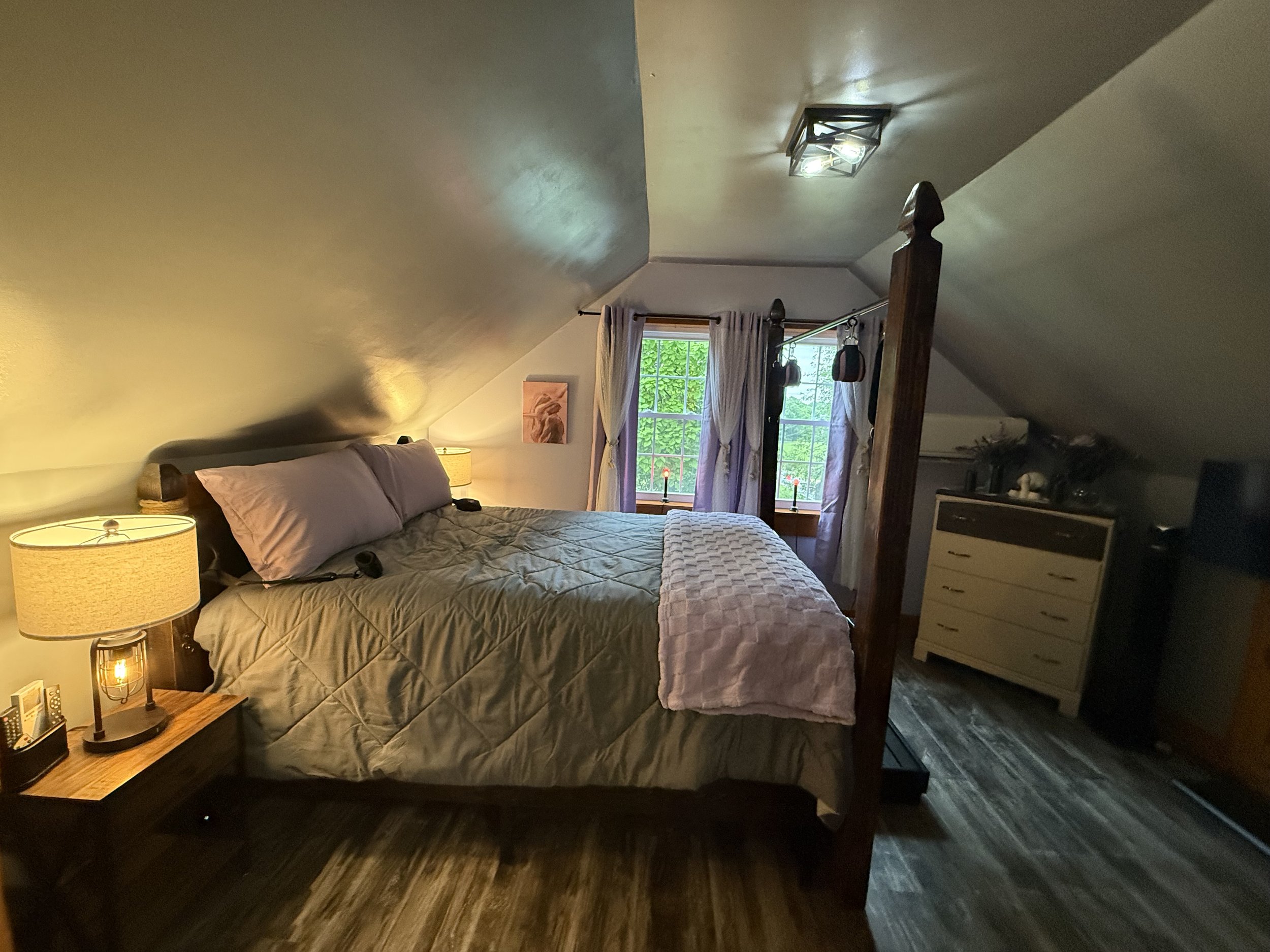 Full size bed with a custom Spreader bar footboard. 
