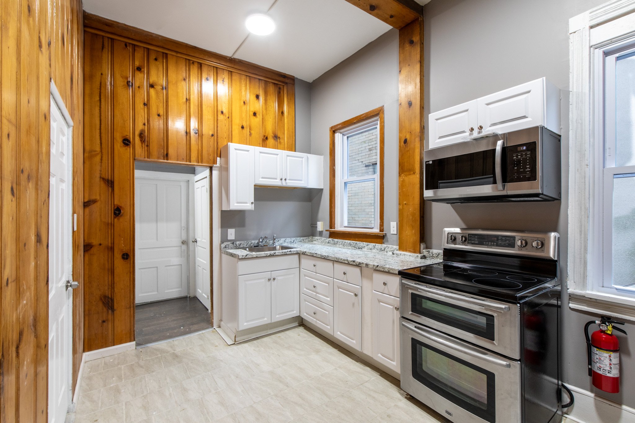 0A5A4494-HDR.jpg
