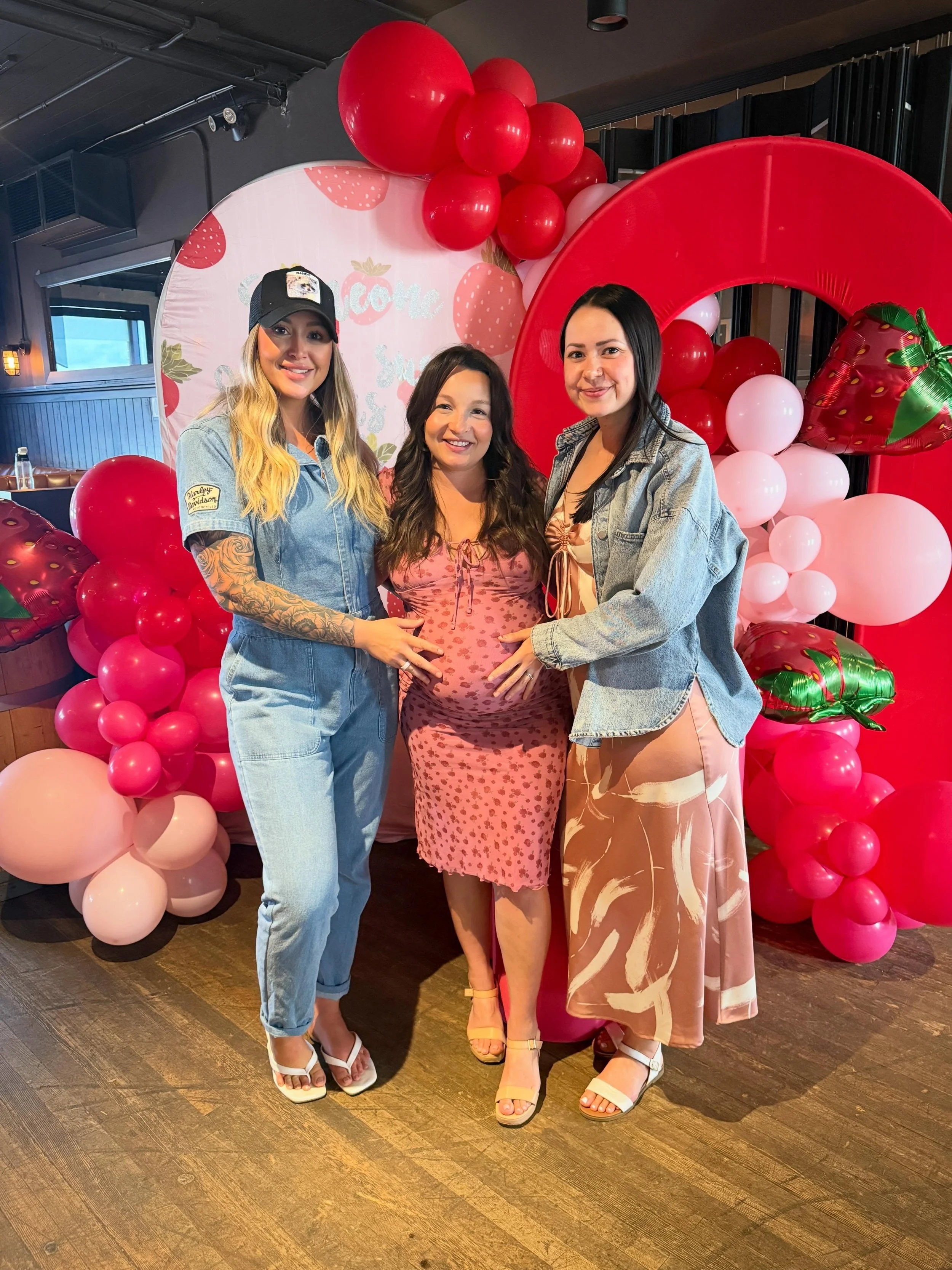 @sammisilverman looking EXTRA adorable these days. Can&rsquo;t wait to meet her little babe &hearts;️&hearts;️