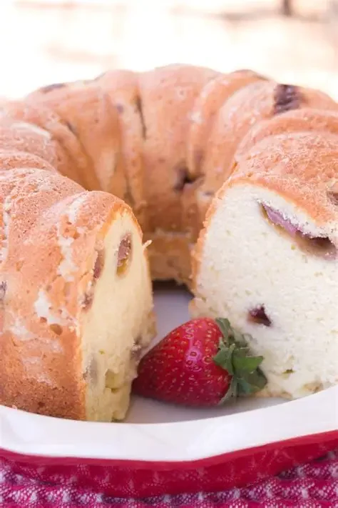 Strawberry Pound Cake - Plain