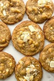White Chocolate Macadamia Nut - 1 Dozen
