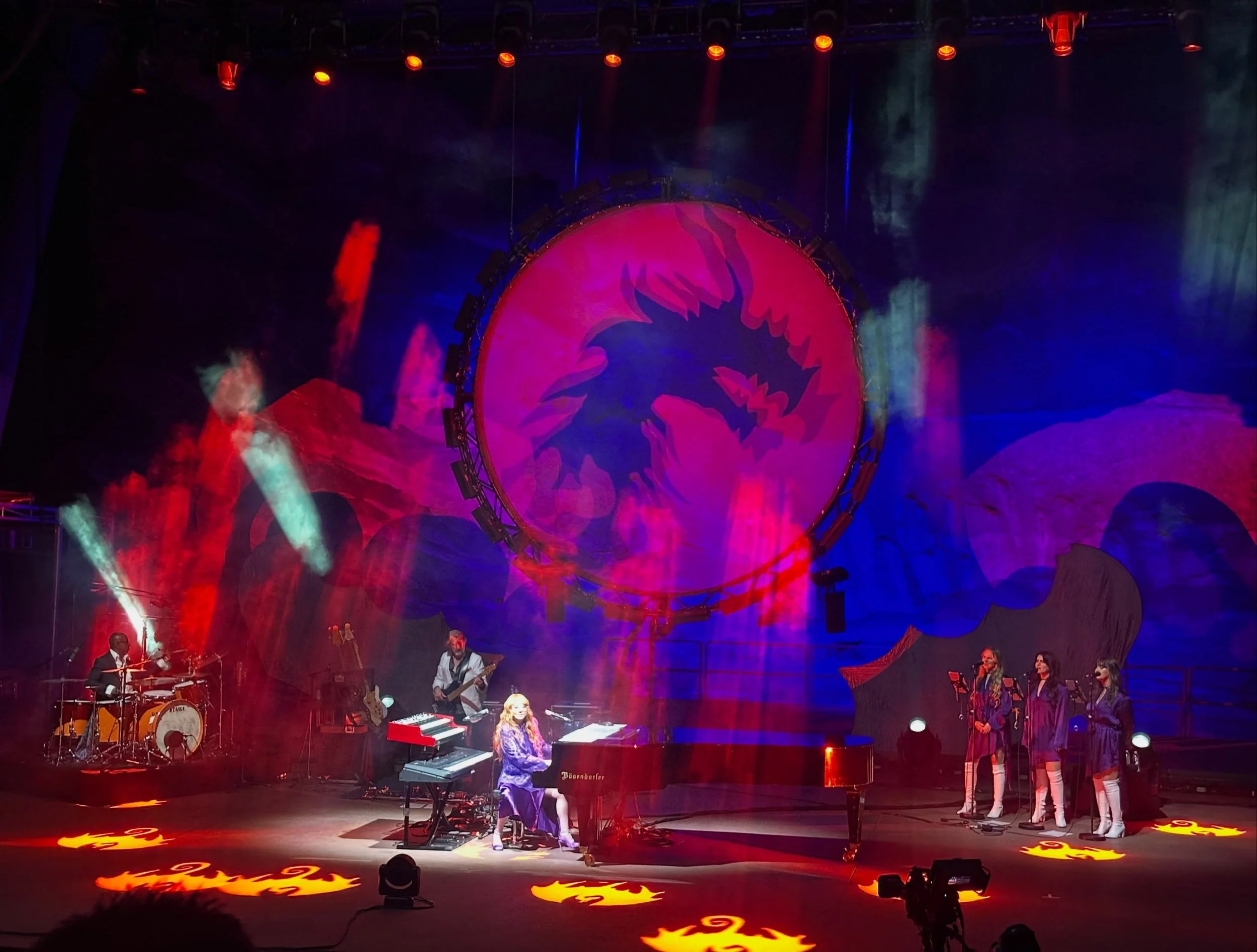 Queen @toriamos just stunning @redrocksco 

Incredible &amp; inspirational performance. 

Photos 1 &amp; 3 by us
Photo 2 by @rockoncolorado (who was kind enough to grab a snapshot on his way to FOH)

#music #power #womeninmusic #create