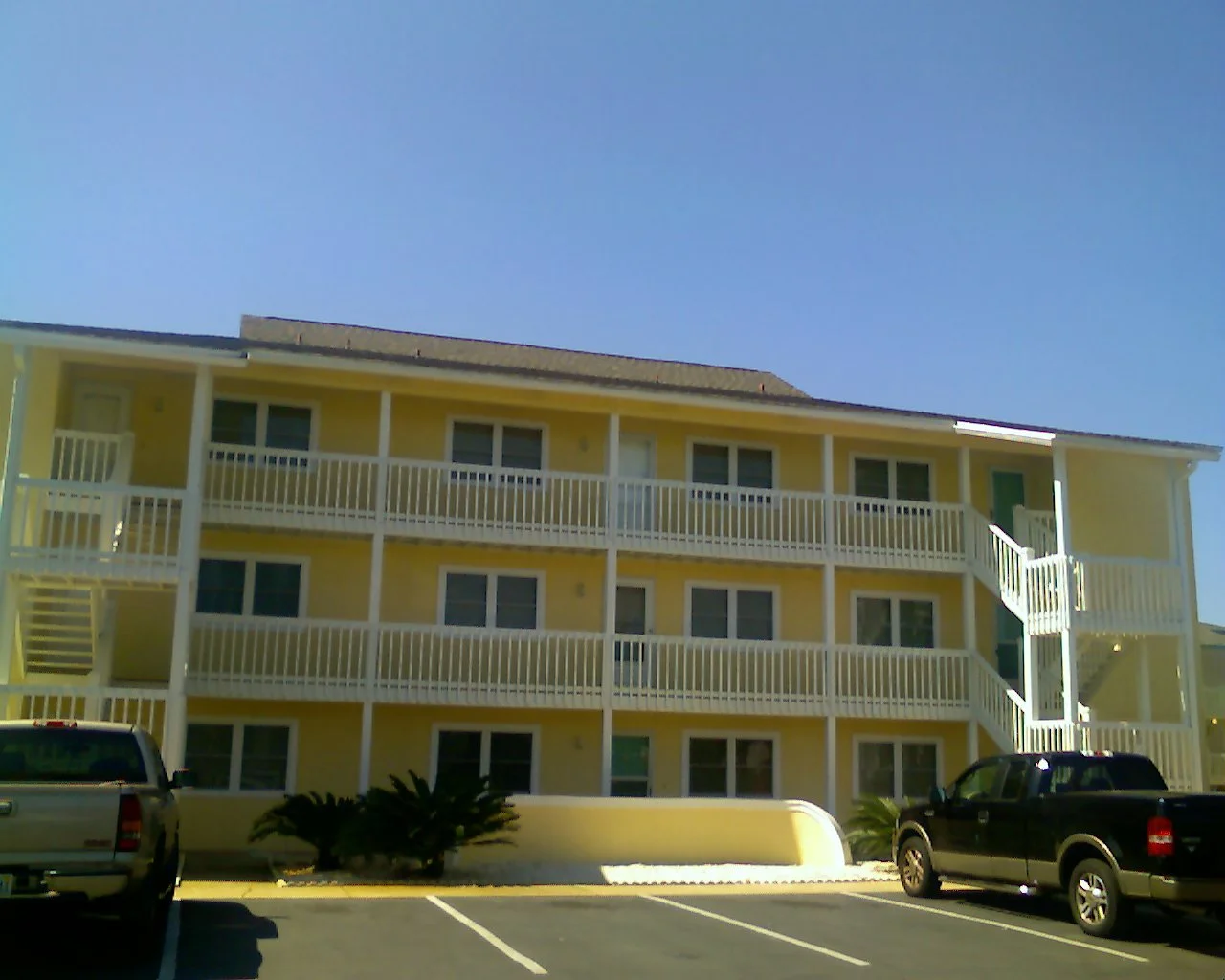 Channelmarker Condos AFTER repaint.