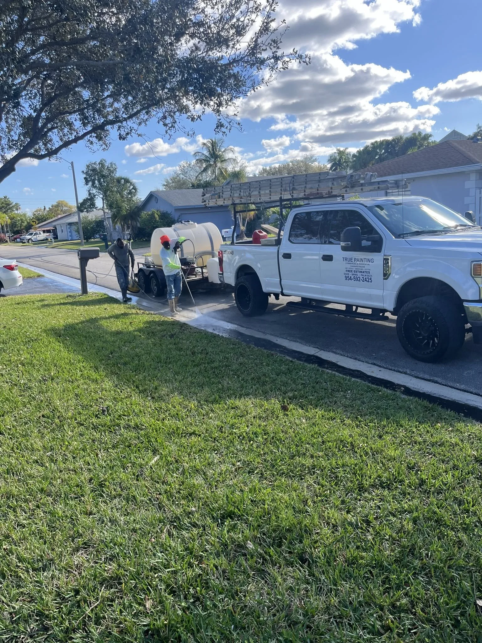 True Painting & Pressure Cleaning Truck