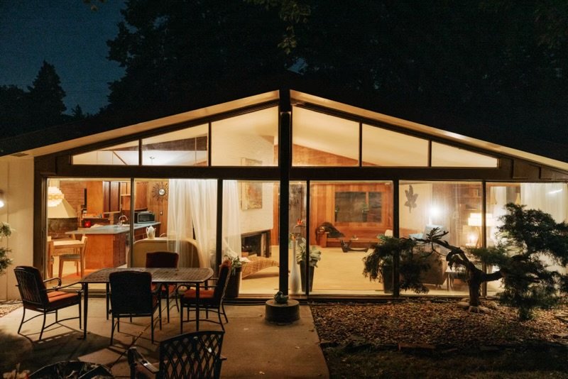 Meet The Draper (Our AirBNB)