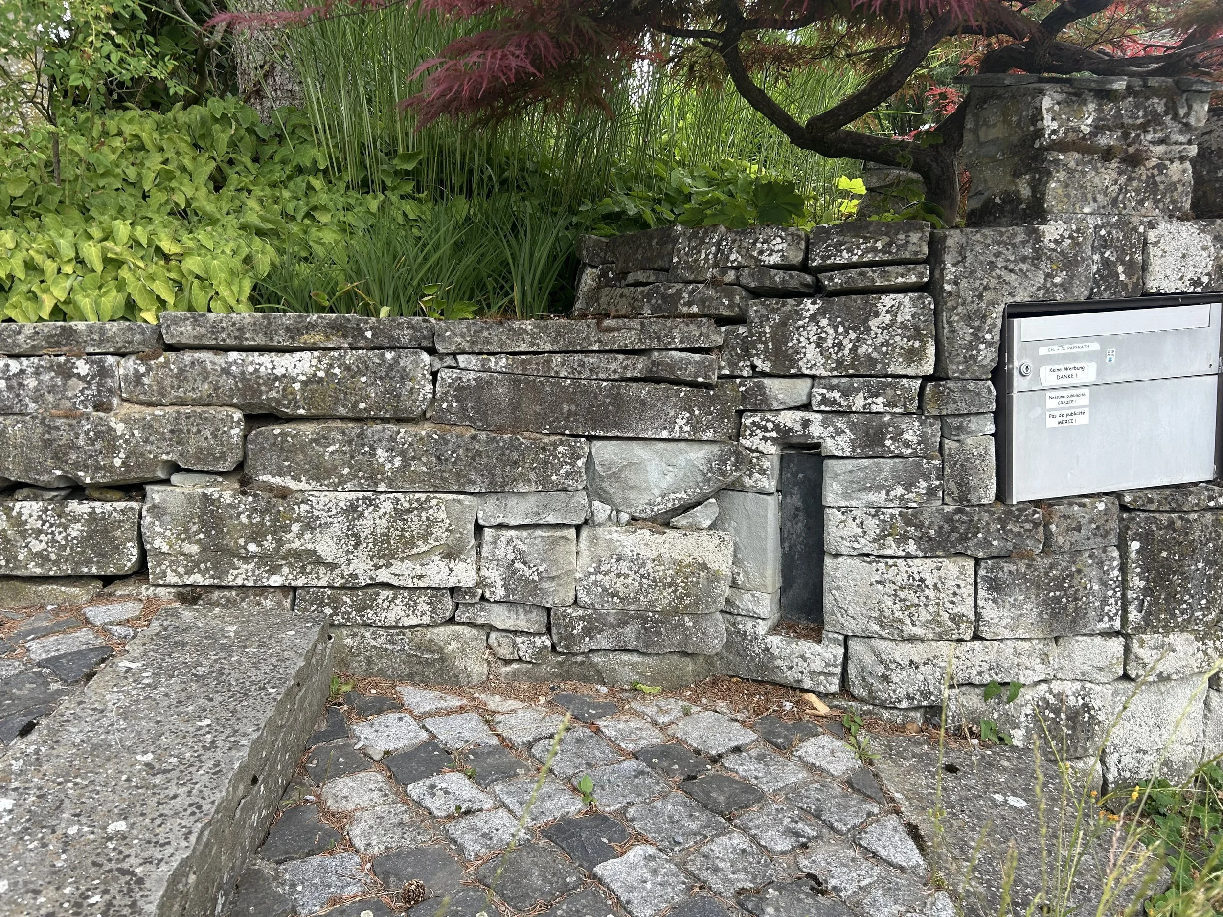 Alte Sandsteinmauer