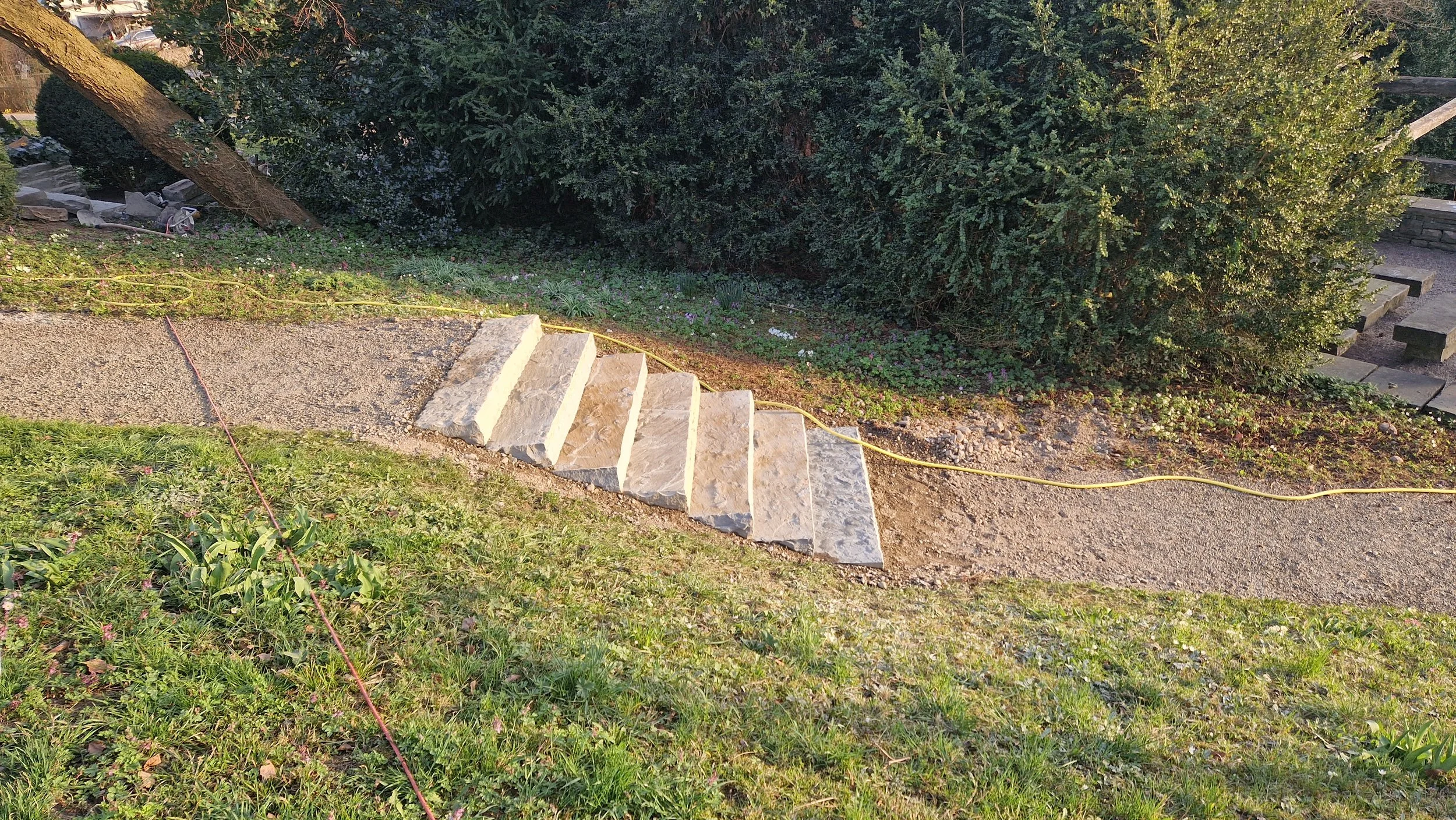 Sandstein Treppe bruchroh