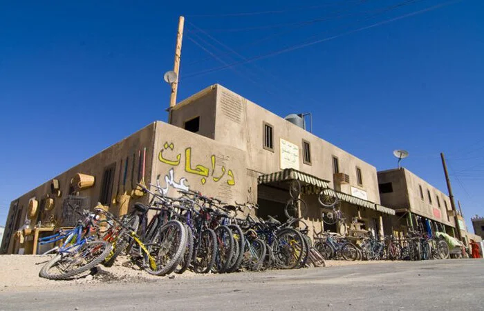 MOUT Building with bikes