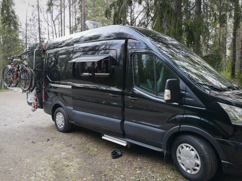 Haluaisitko muuttaa pakettiautoon?