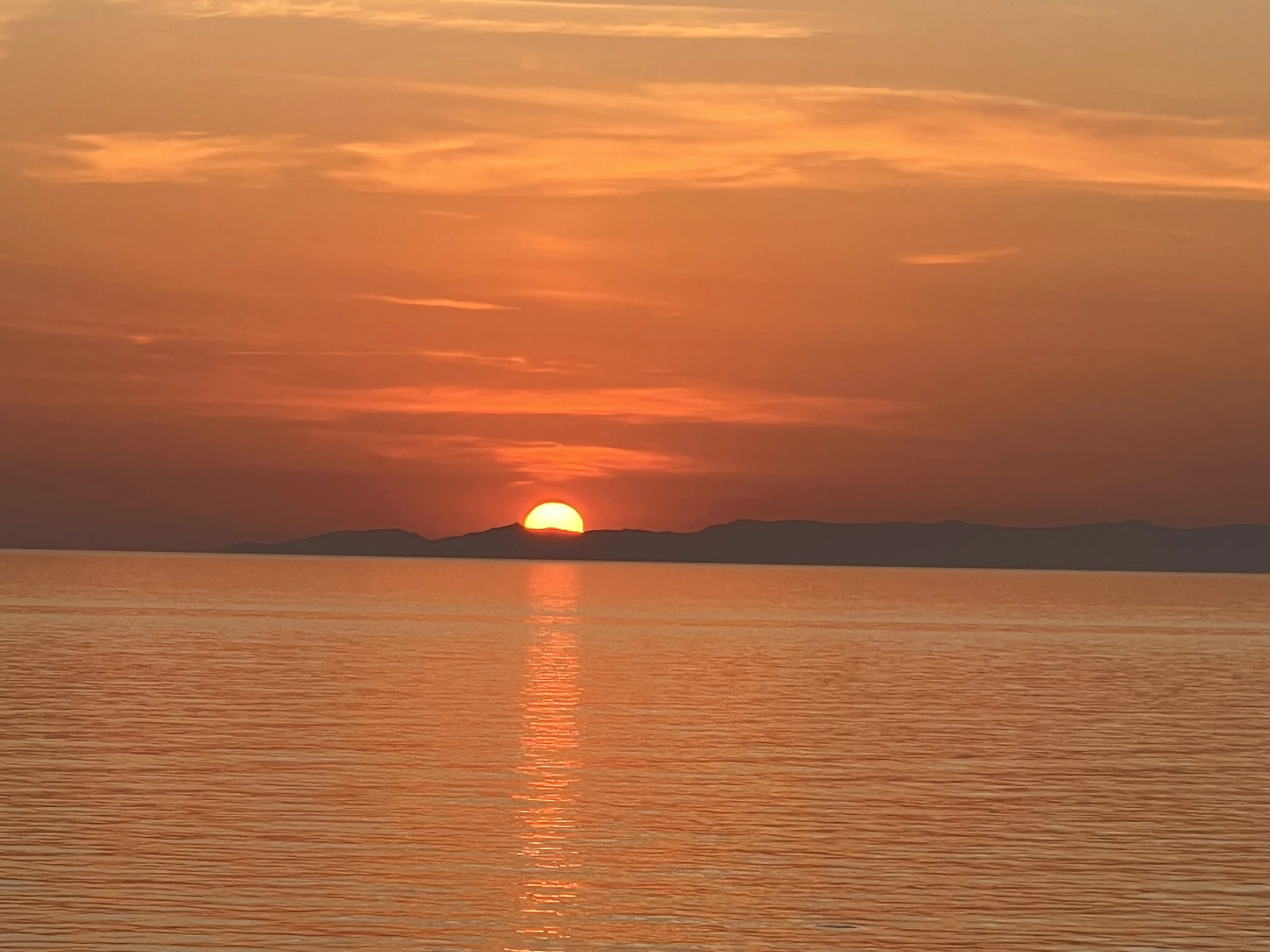 The sea is sometimes so romantic. Sucks to be alone on these type of evenings.
Sun setting over Sicily