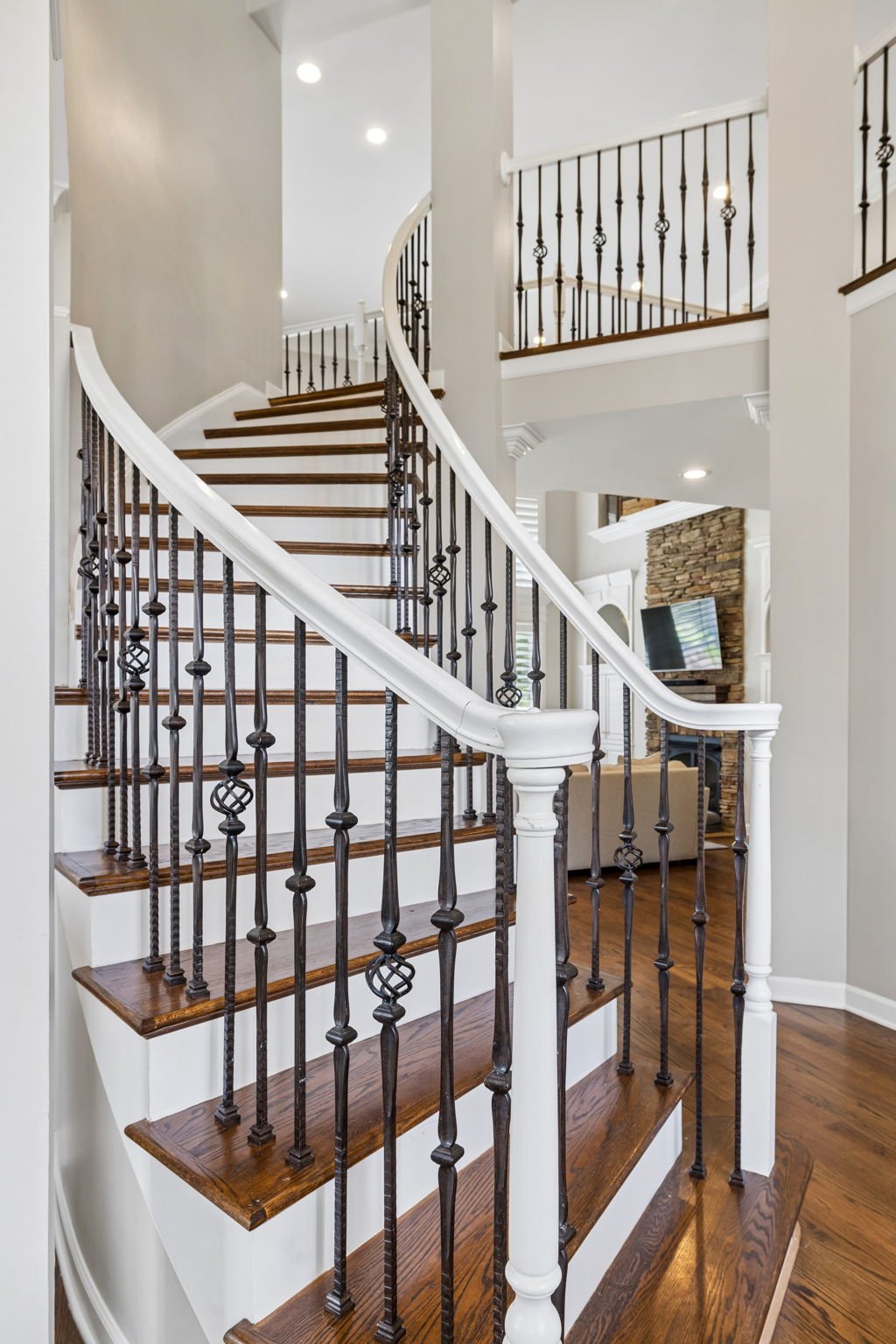 26-409 Enclave Ct - 026.jpg