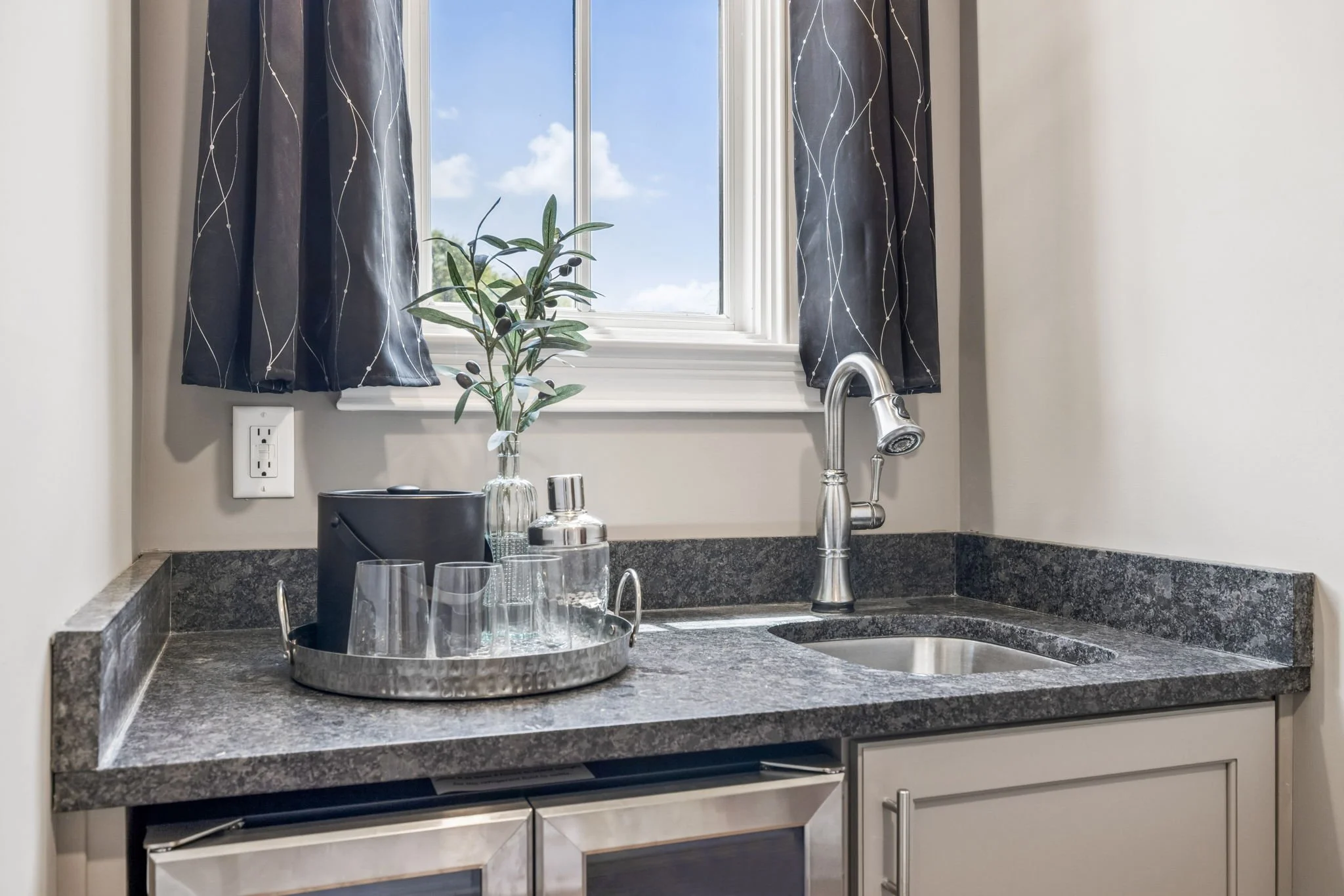 11-1034 Benelli Park Ct - 011.jpg