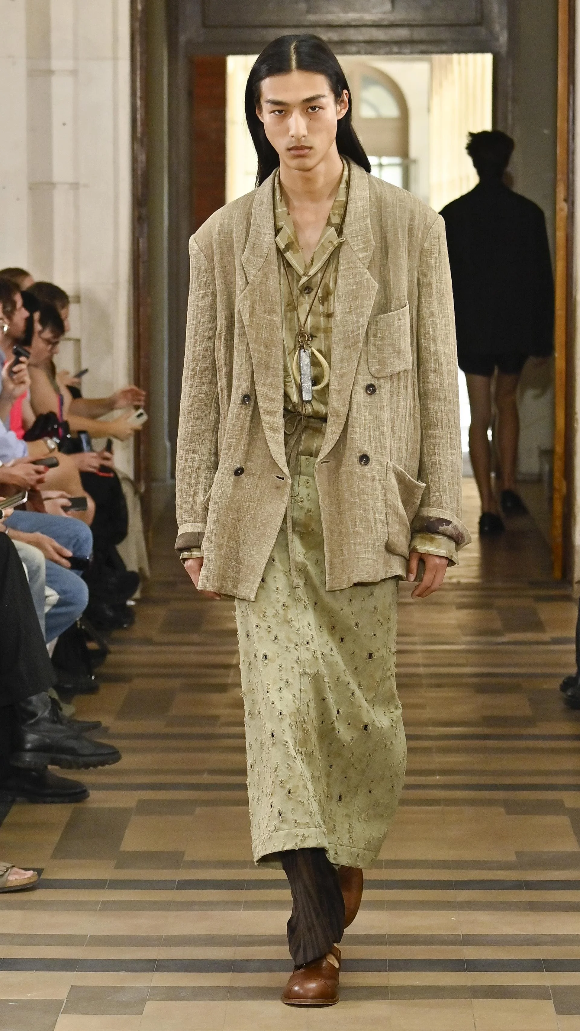 Ziggy Chen Explores the Poetry of Time with Spring/Summer 2027 Collection “AMBIEPOSE” 