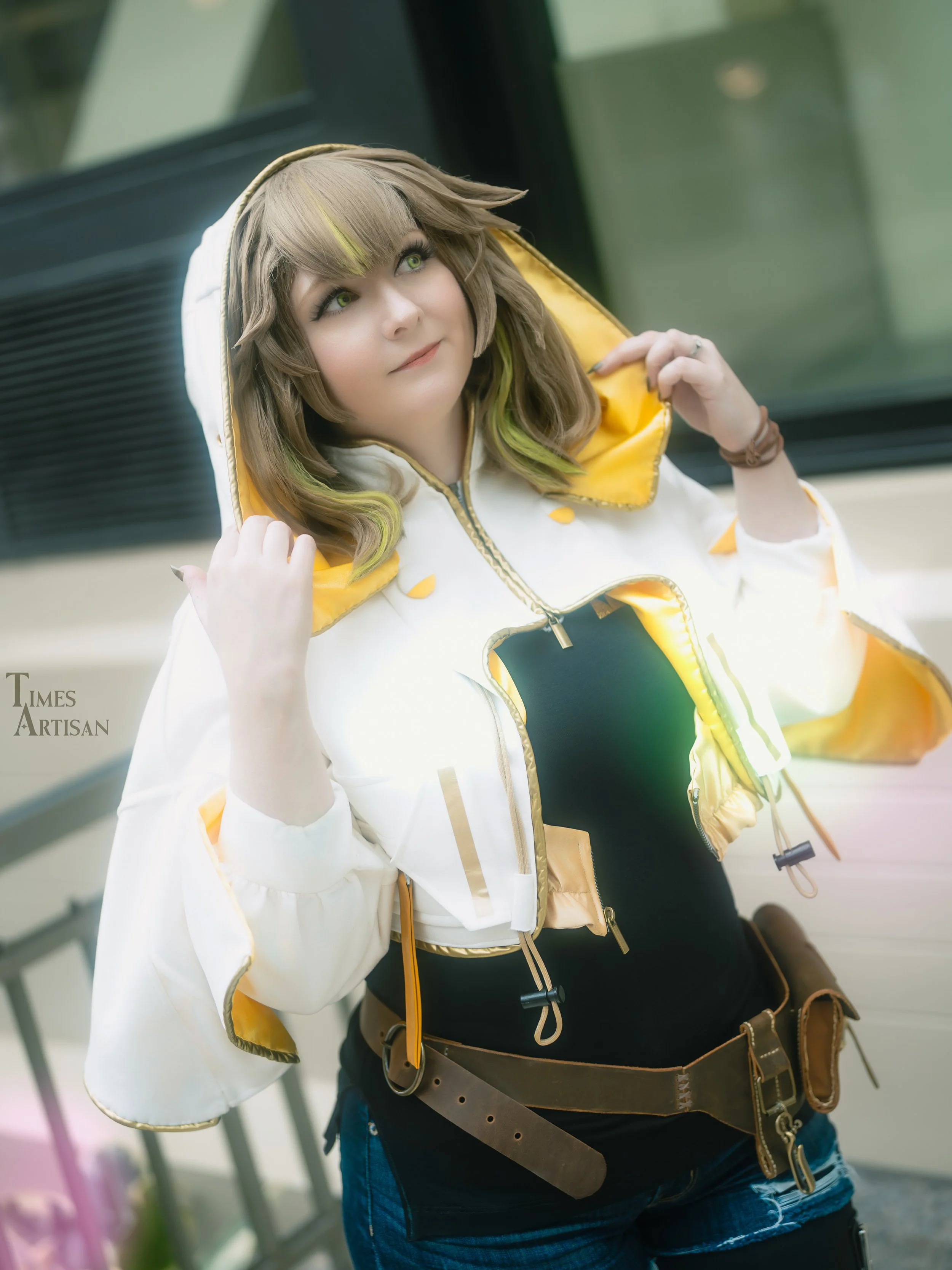 &ldquo;So long as our memories endure.&rdquo; - Sphene Alexandros
Final Fantasy XIV 

Jacket and leather belt made by me. 
Wig is @ardawigs Nina in desert brown, cut and styled by me. 
📷: @times.artisan 

#animeboston2026 #sphenealexandrosxiv #final