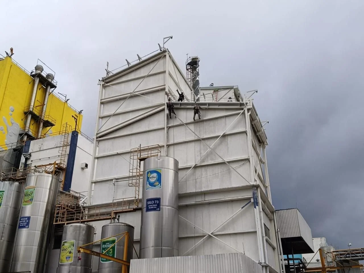NESTLÉ COATEPEC (APLICACIÓN DE PINTURA EN EDIFICIO DISOLUCIÓN)