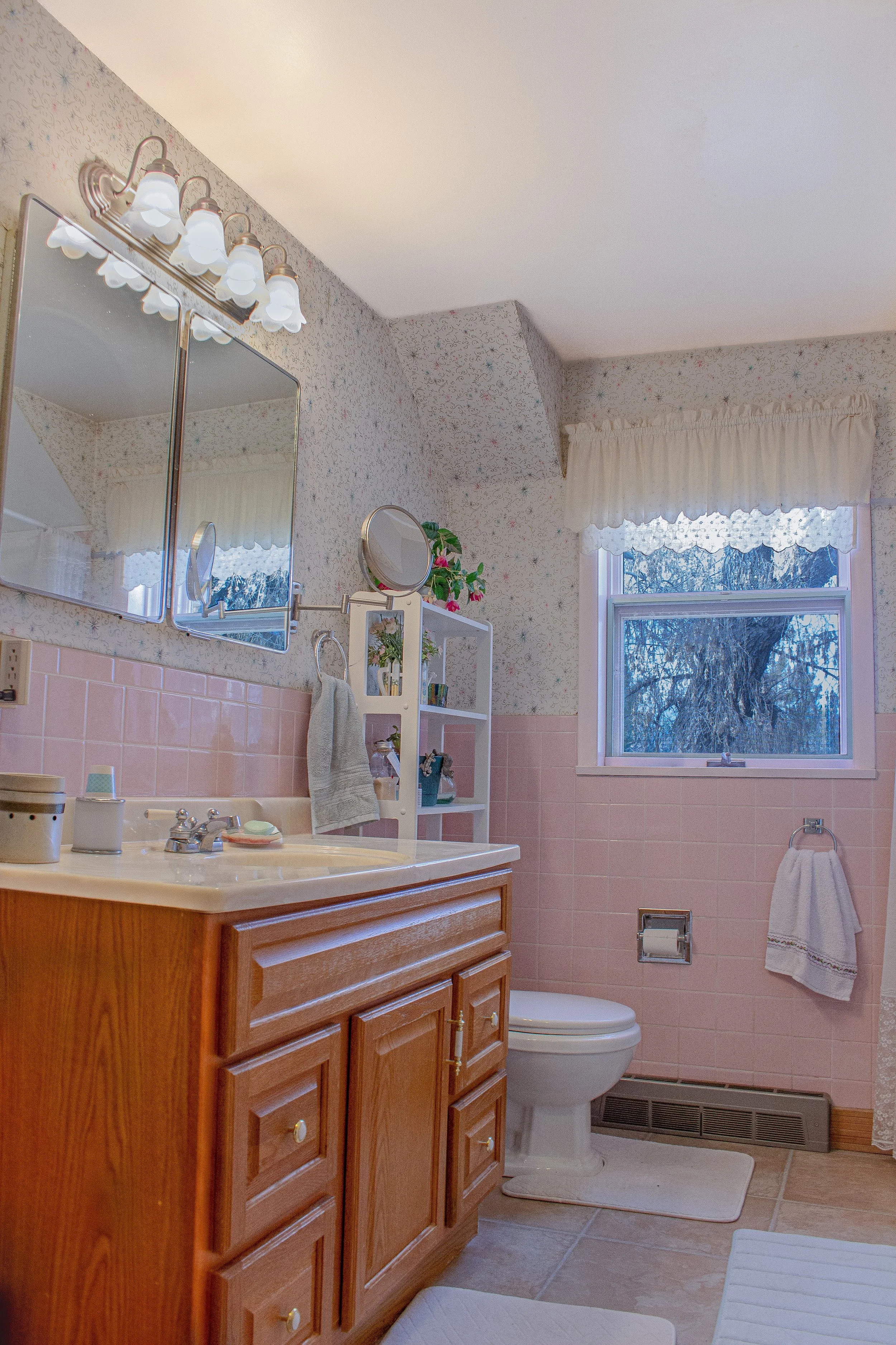 Meeker - Bathroom2.jpg