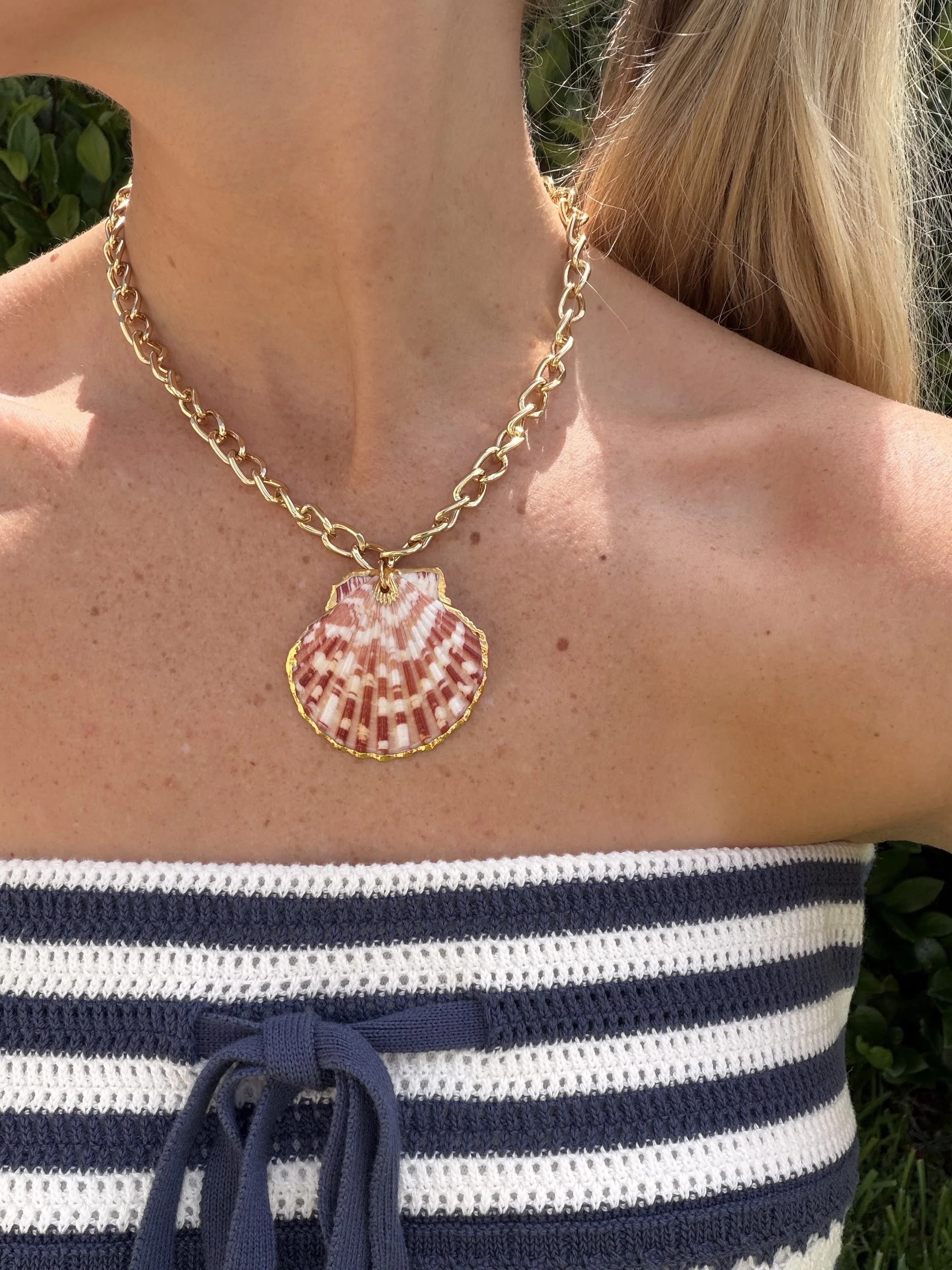 The Sunset Treasure Shell Necklace