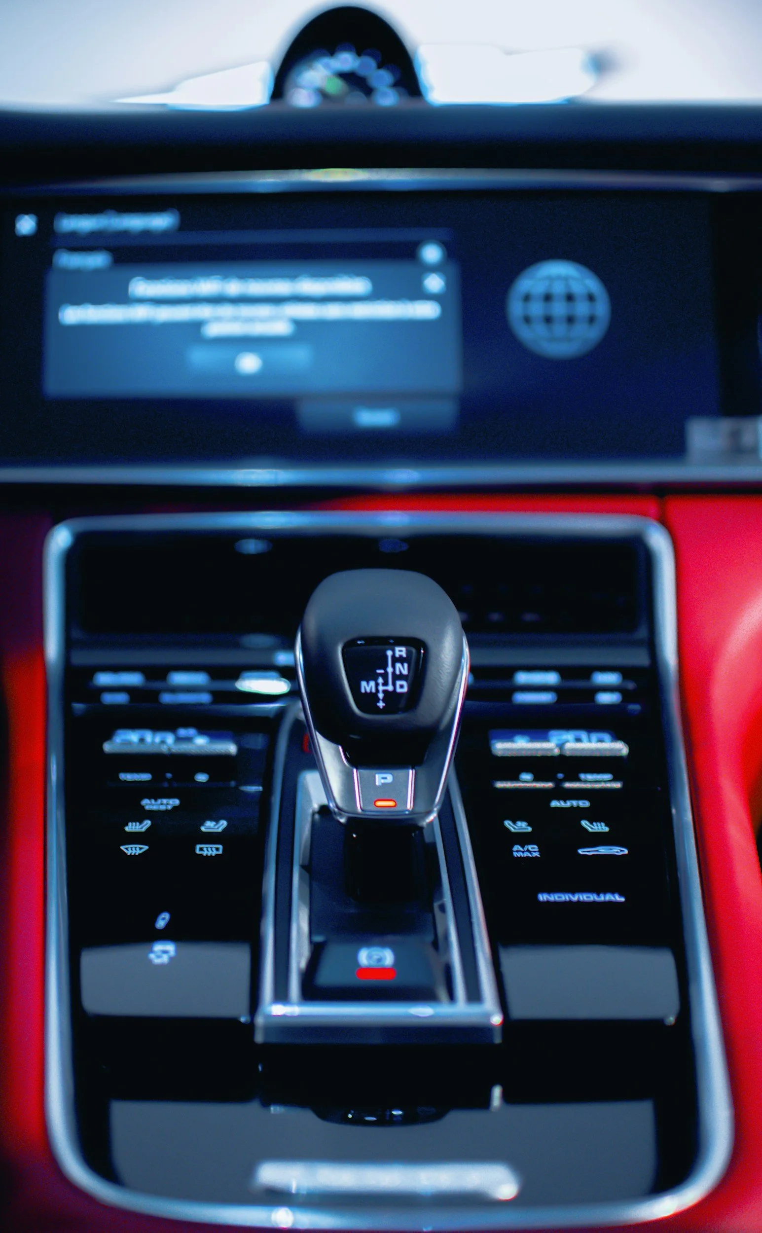 Autoschlüssel verloren oder defekt? Wir codieren, fräsen und programmieren direkt bei Ihnen vor Ort. Sorgenfrei weiterfahren dank mobilem Premium-Service direkt vor Ihrer Haustür.