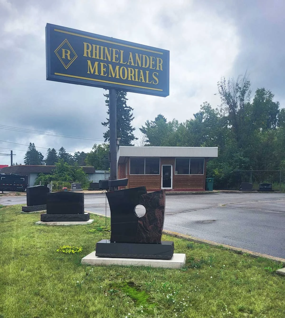 Rhinelander Memorials