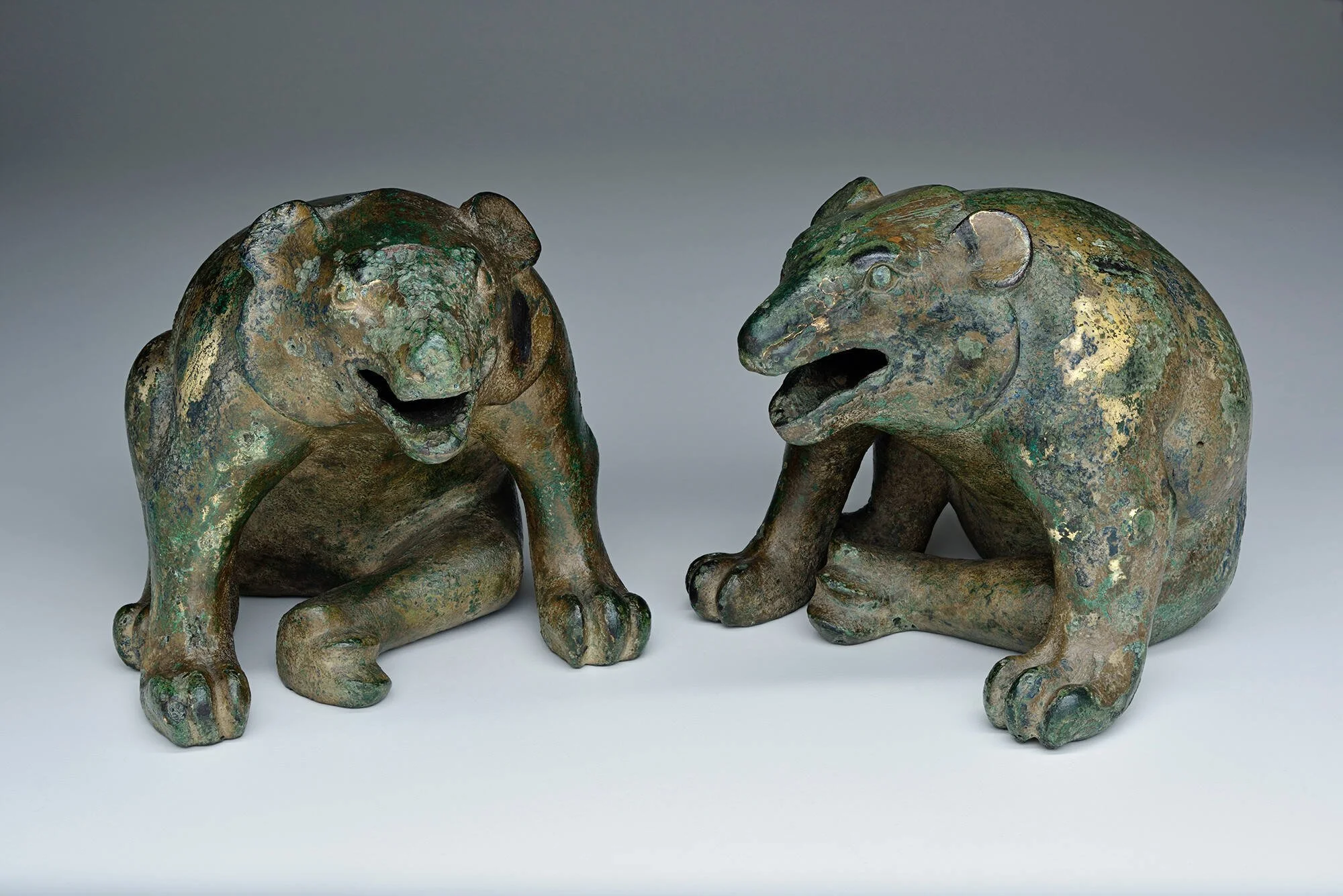 A Bronze Menagerie: Mat Weights of Early China
