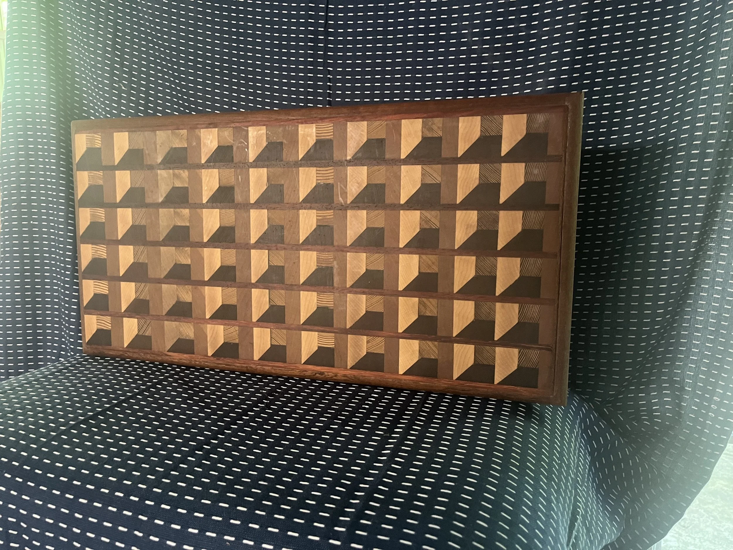 3D END GRAIN CUTTING BOARD