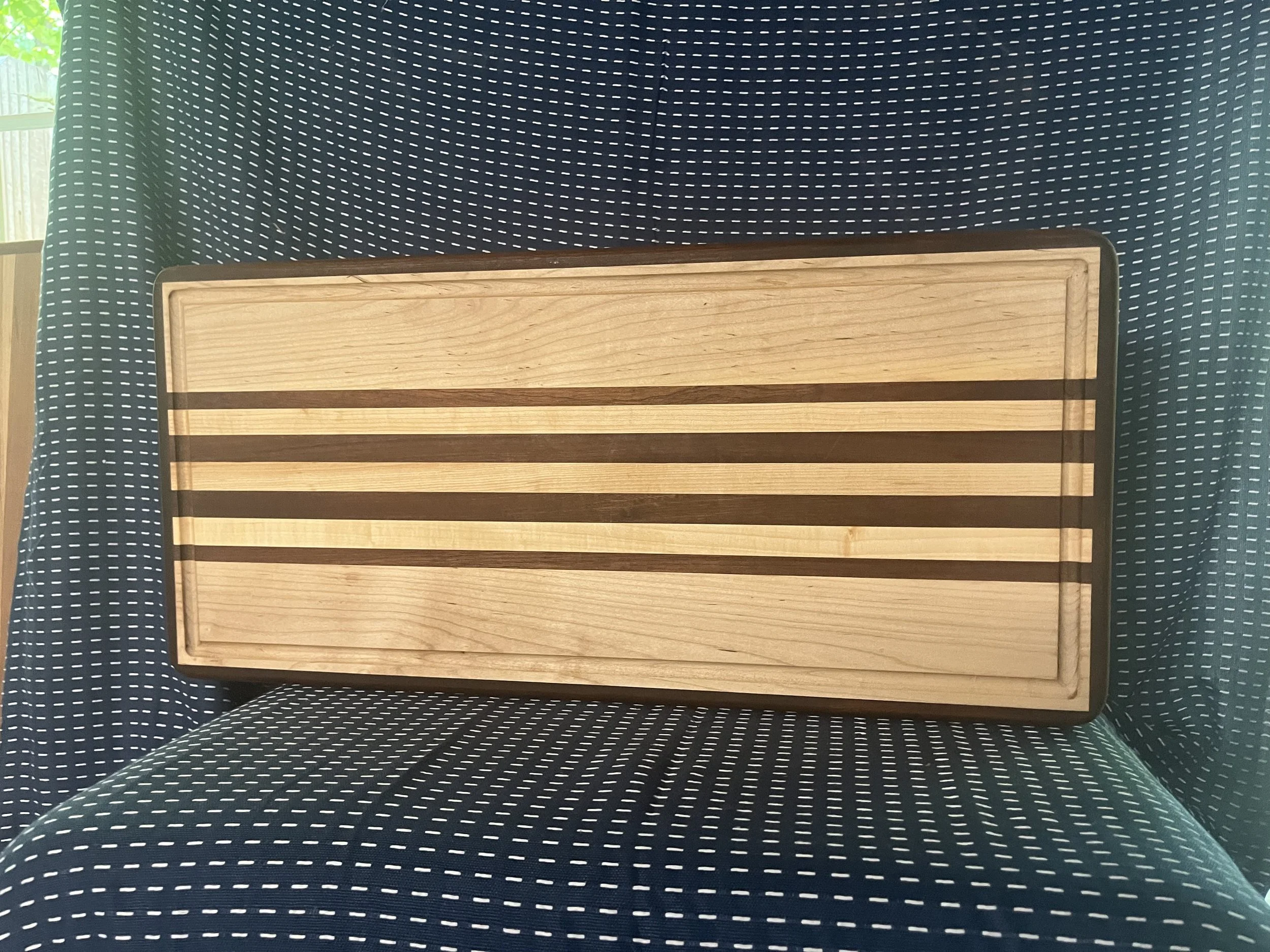 JUICE GROVES AND HANDLES FOR YOUR CUTTING BOARD
