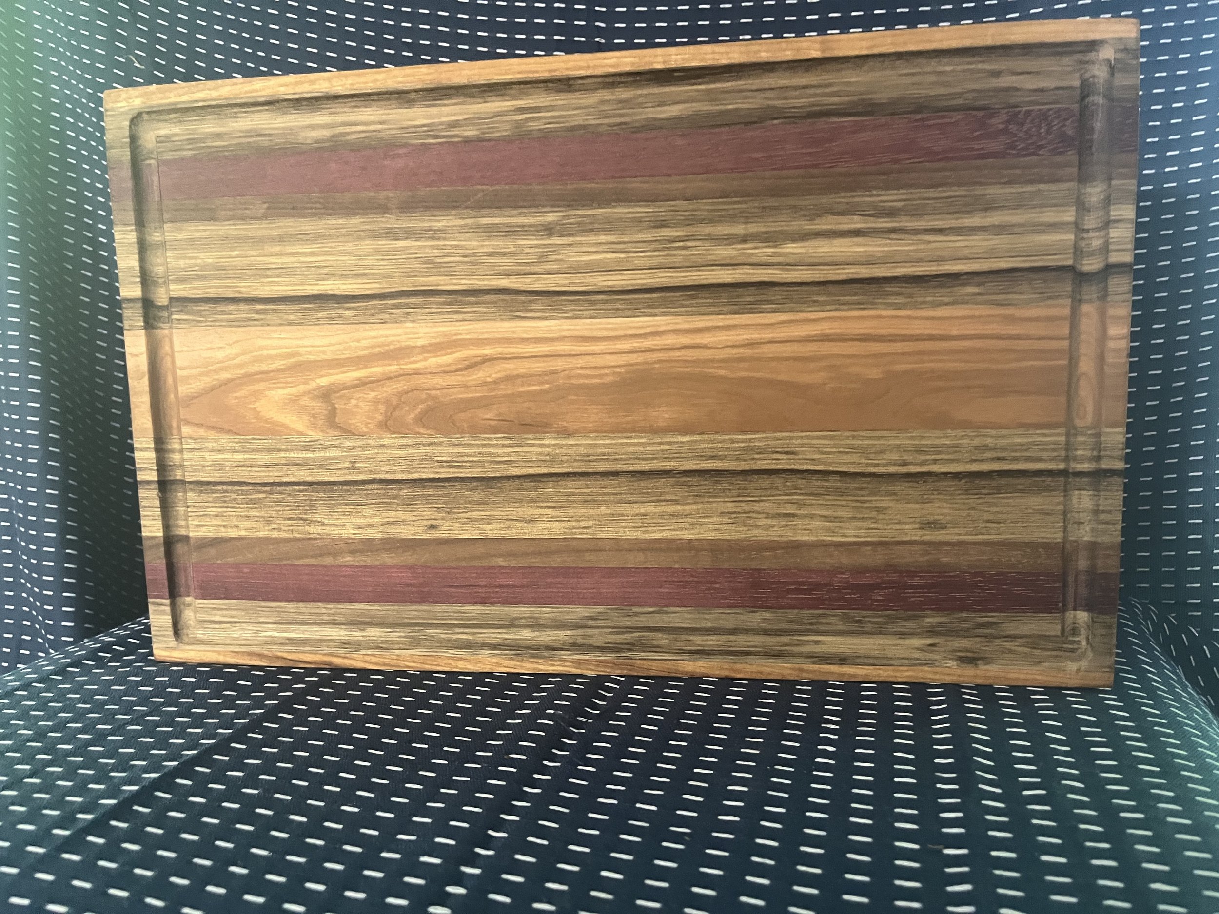 RUGGED CUTTING BOARD
