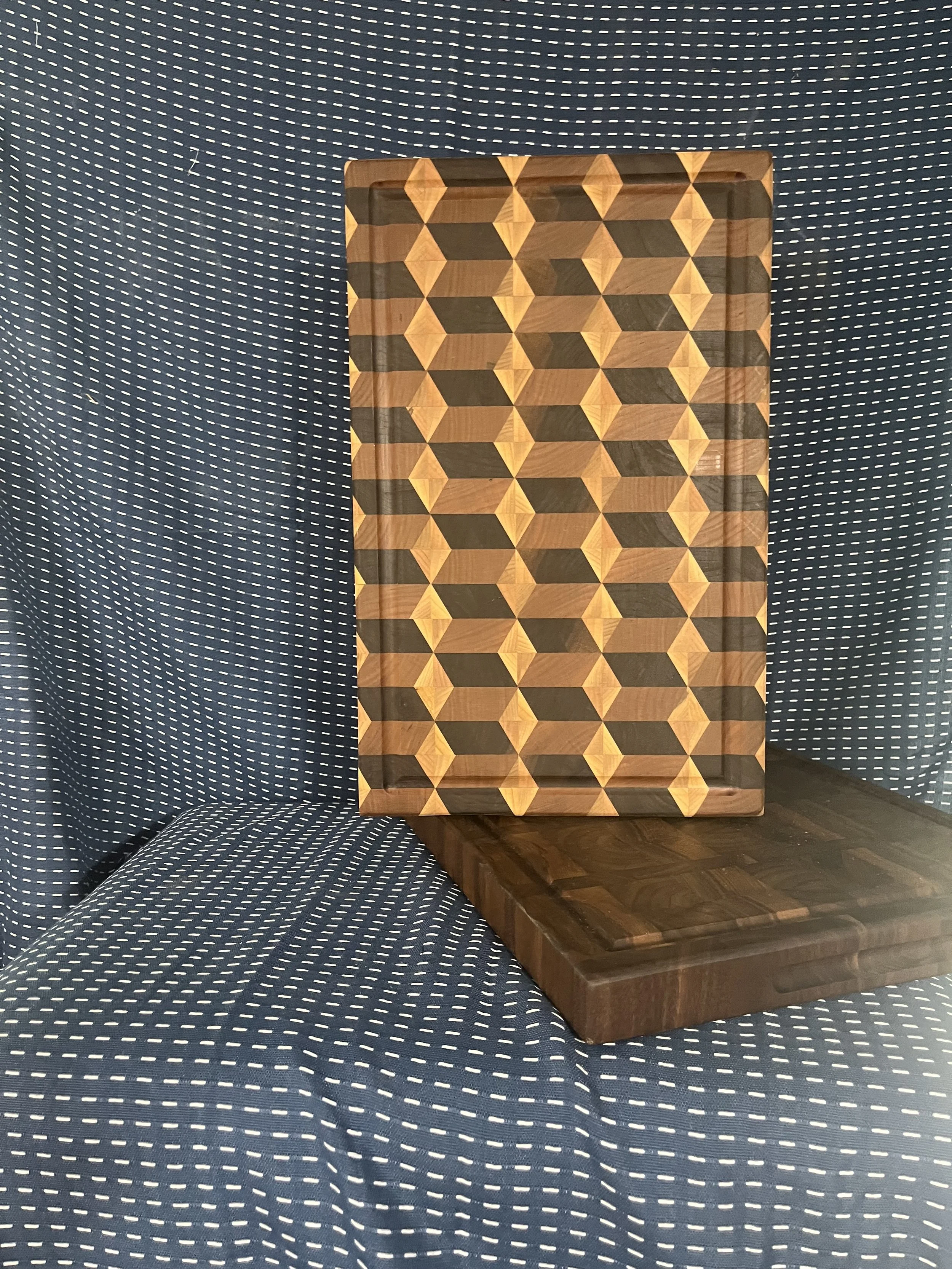 3D END GRAIN CUTTING BOARD