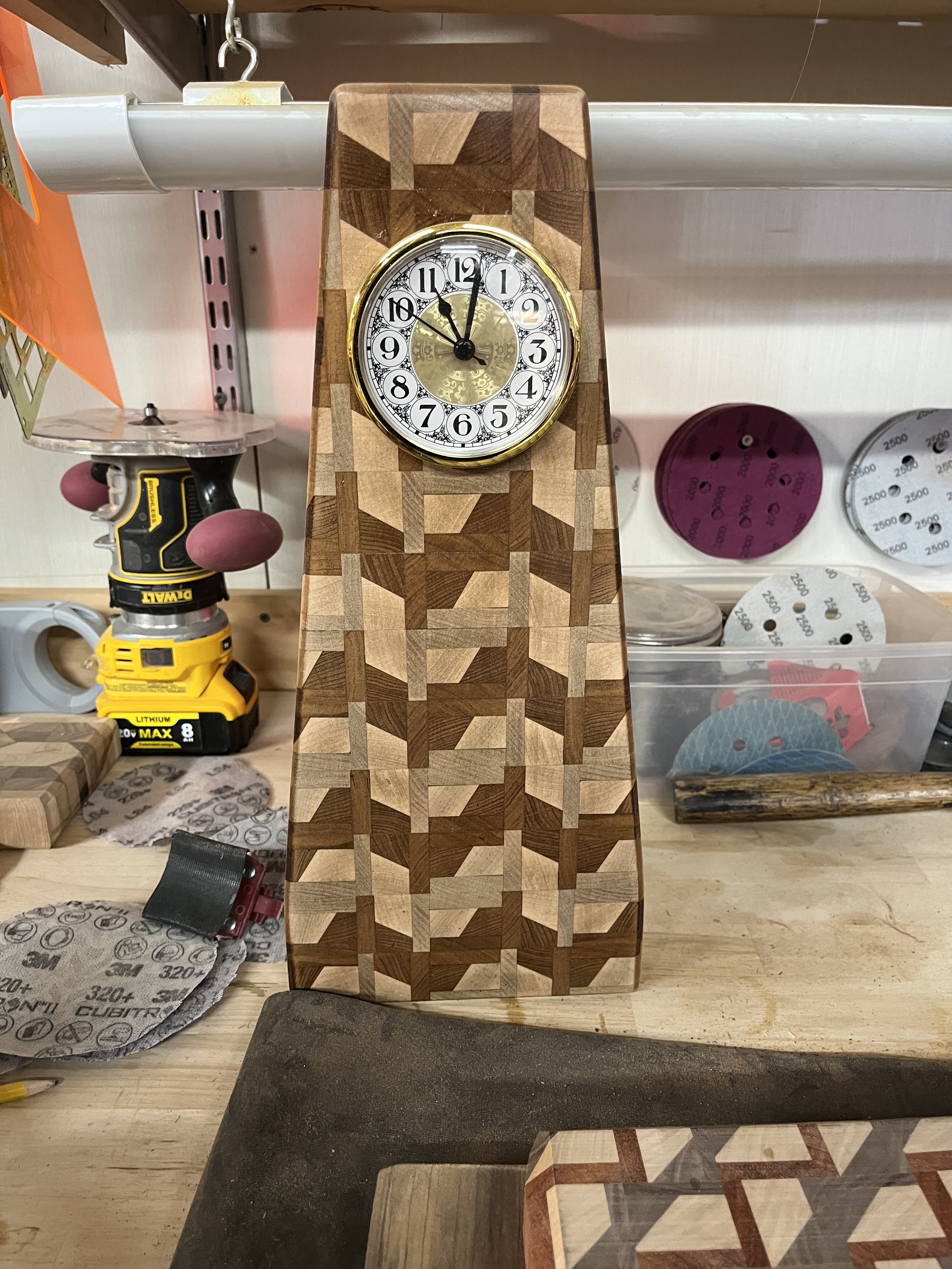 CLOCK FOR THE KITCHEN