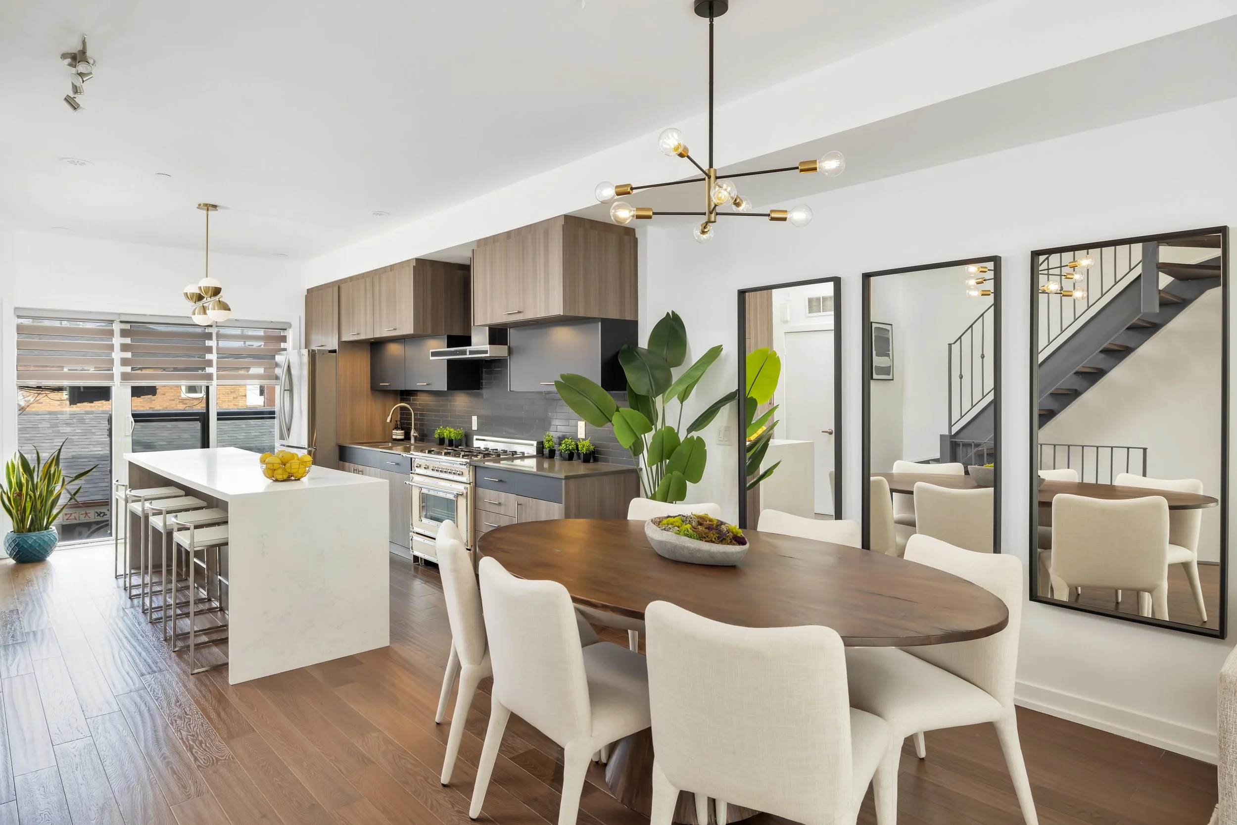 207B Manning Ave-23.jpg
