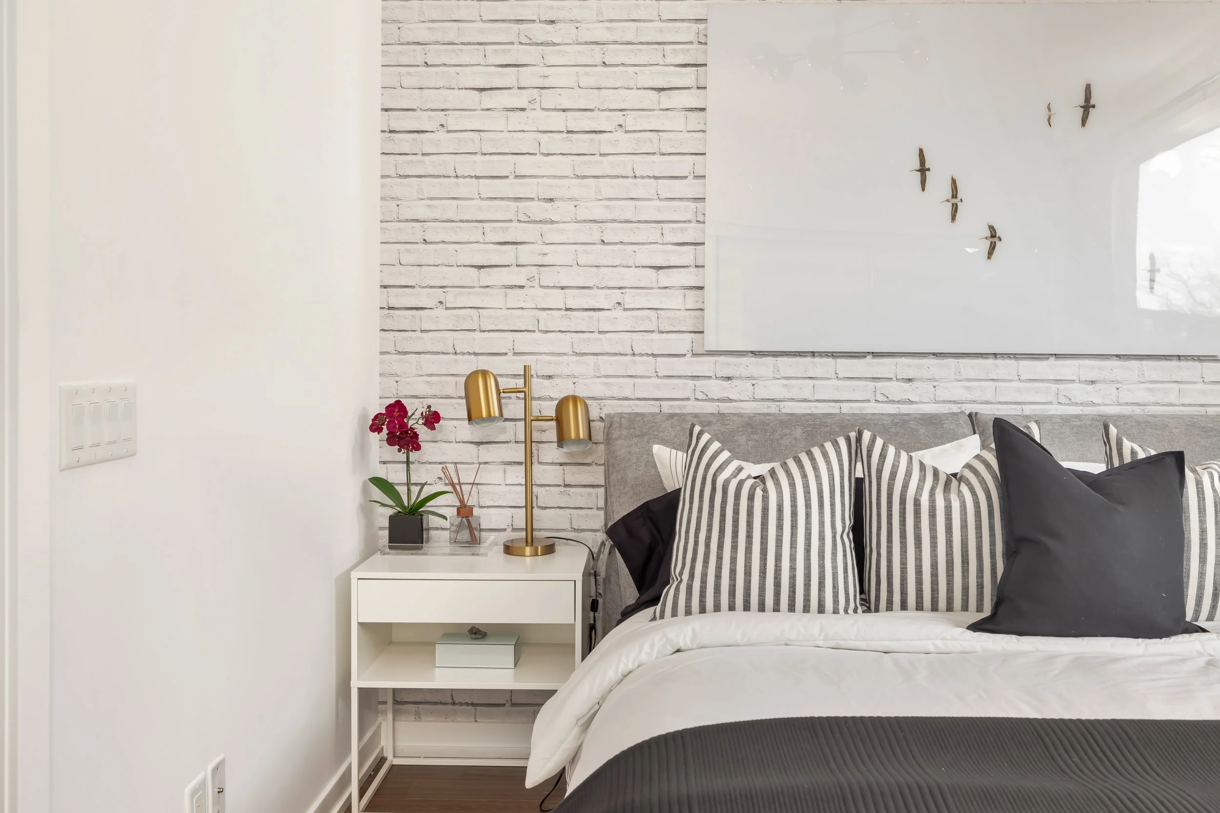 207B Manning Ave-37.jpg