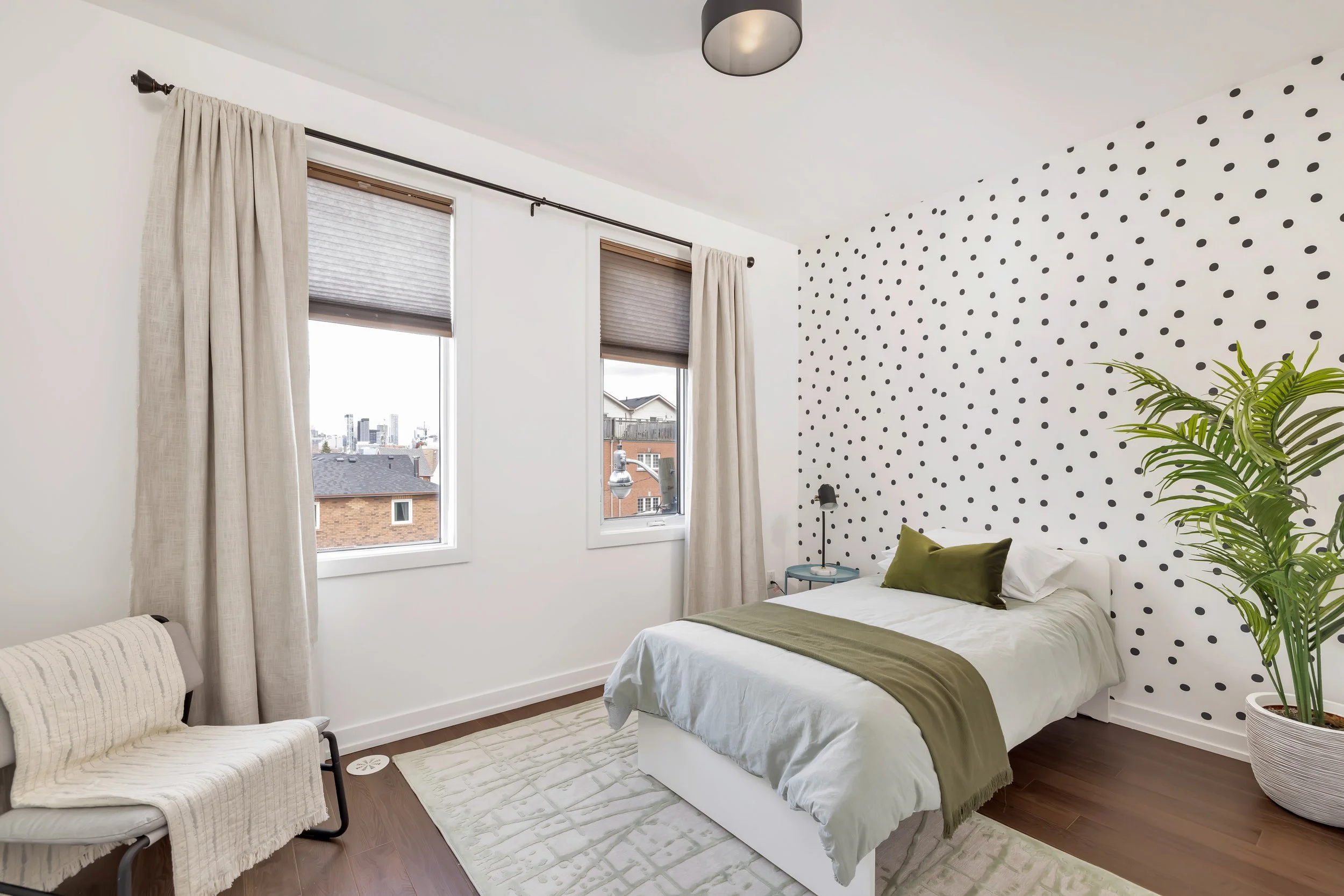 207B Manning Ave-41.jpg