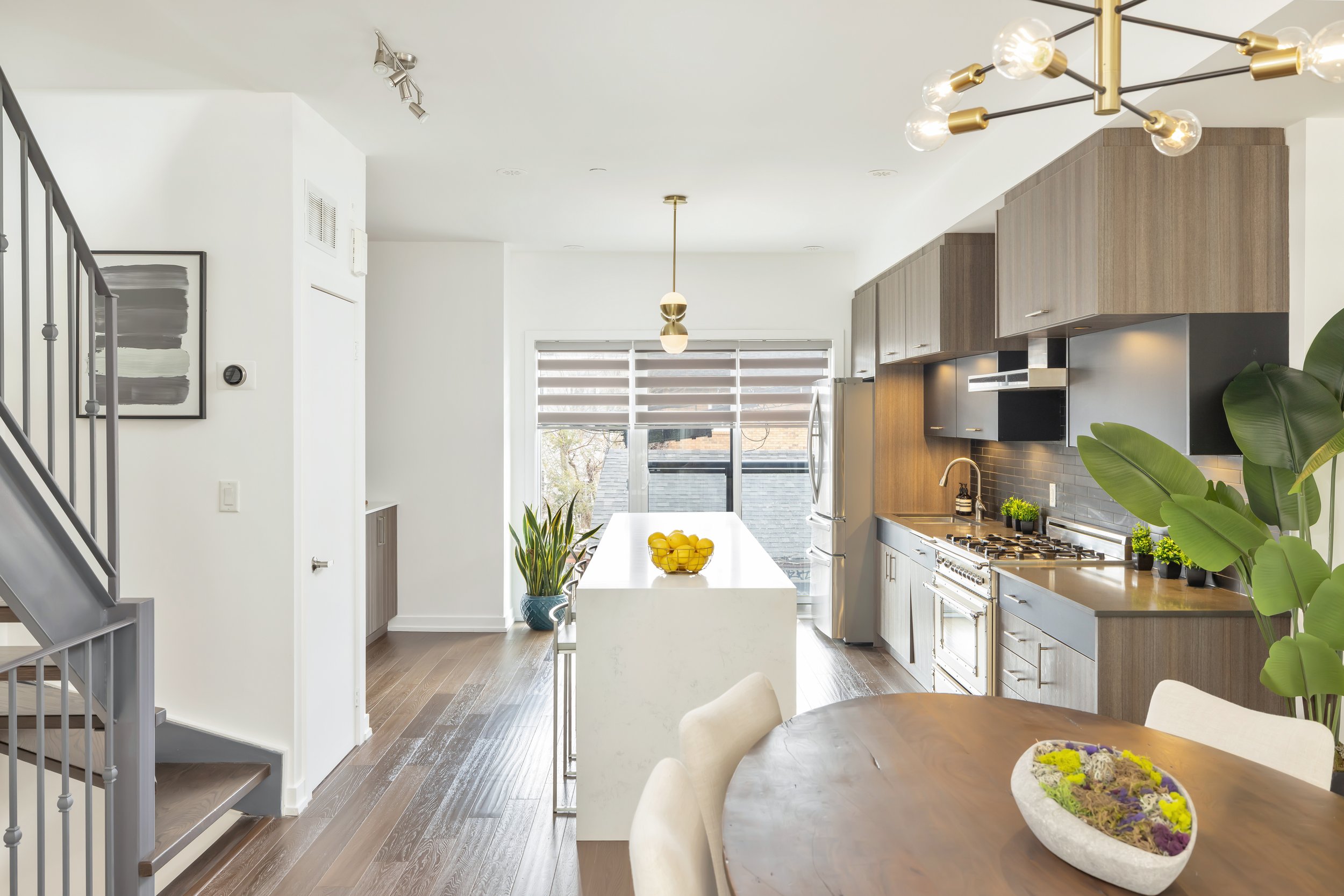 207B Manning Ave-25.jpg