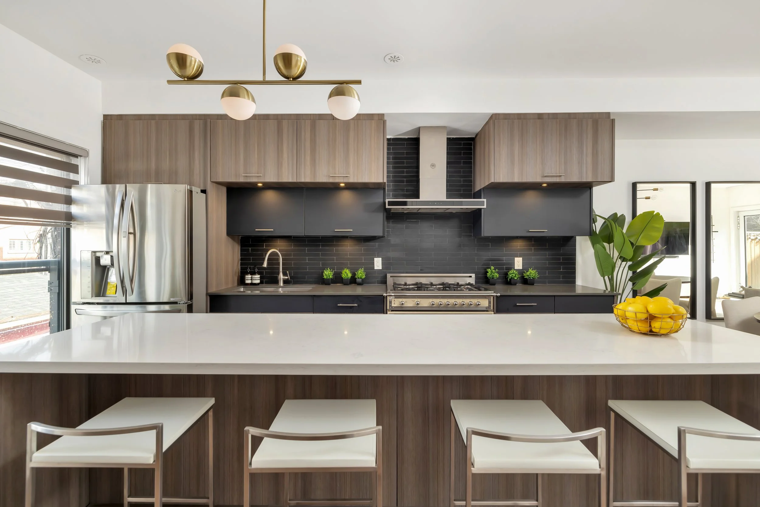 207B Manning Ave-29.jpg