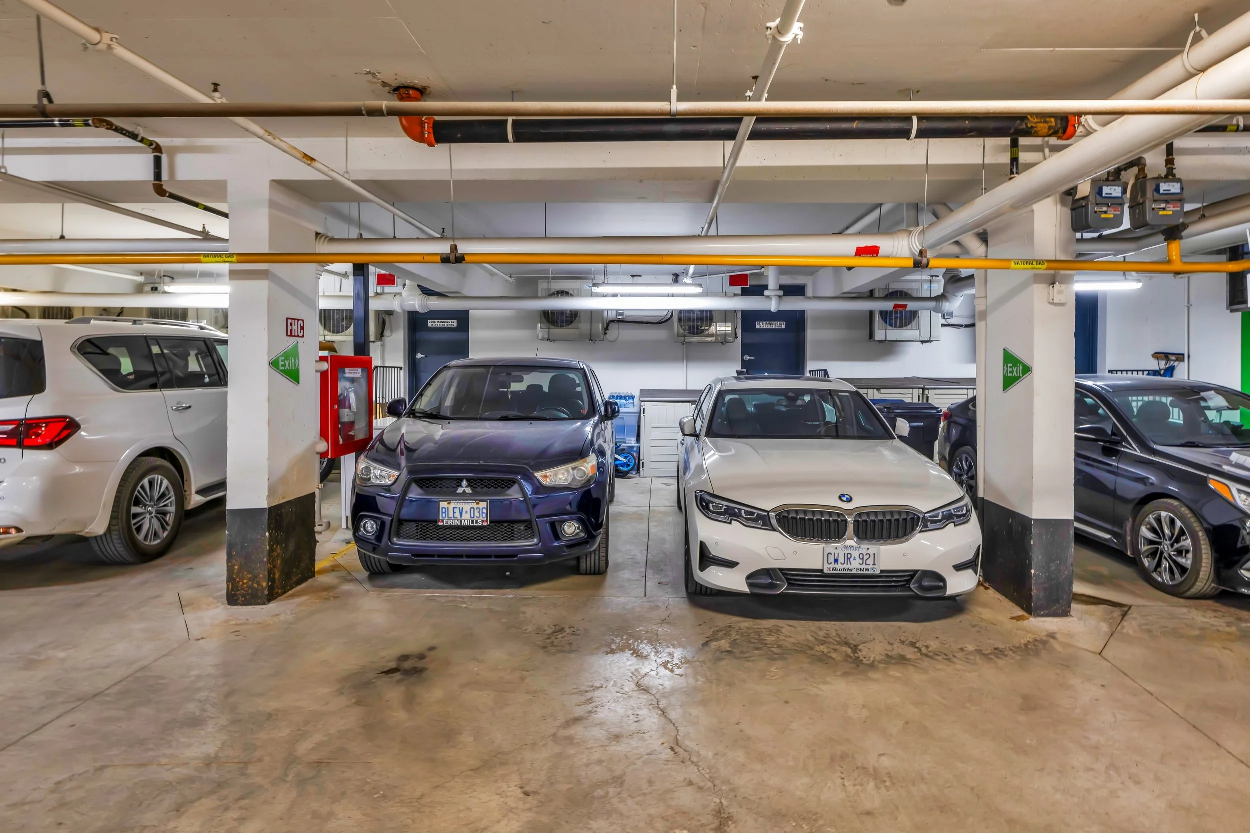 207B Manning Ave-53.jpg