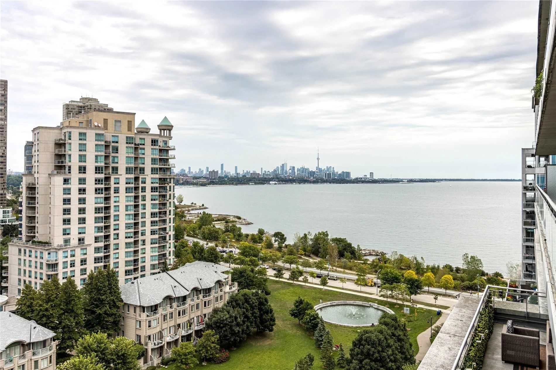 2119Lake88.jpg